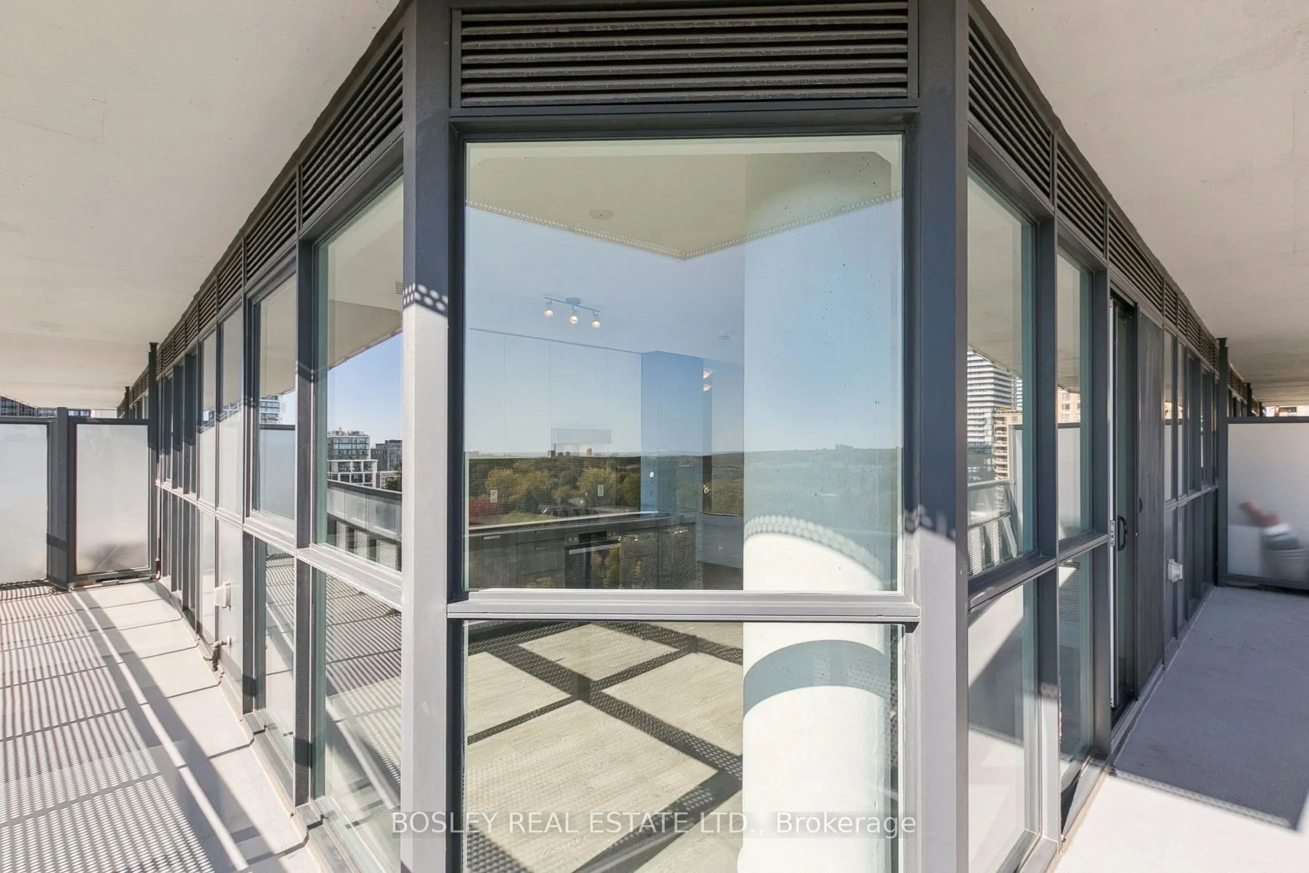 11 Lillian Street, #902