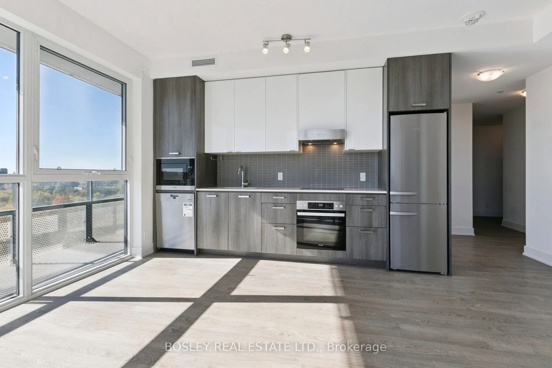 11 Lillian Street, #902