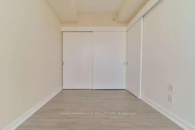 110 Charles Street E, #4108