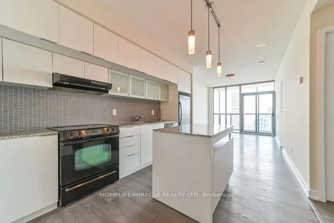 110 Charles Street E, #4108