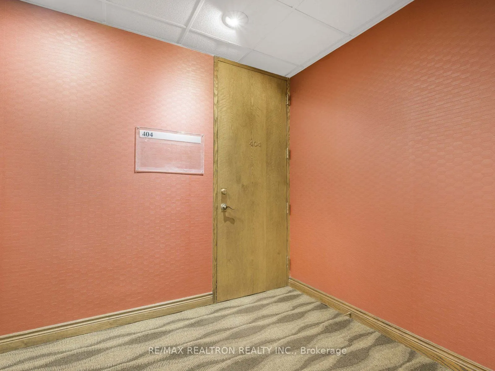 120 Carlton Street, #404