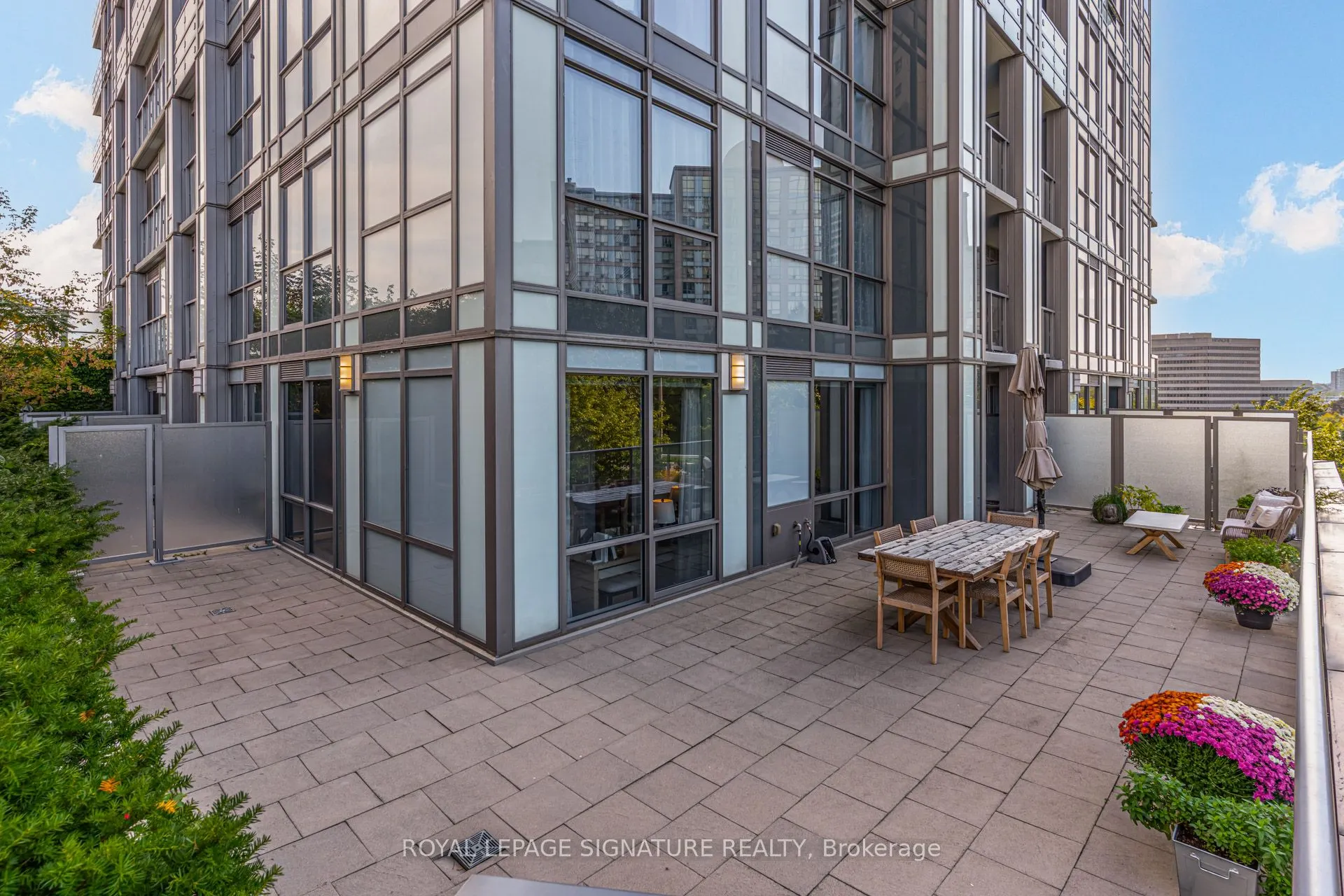 18 Graydon Hall Drive, #205
