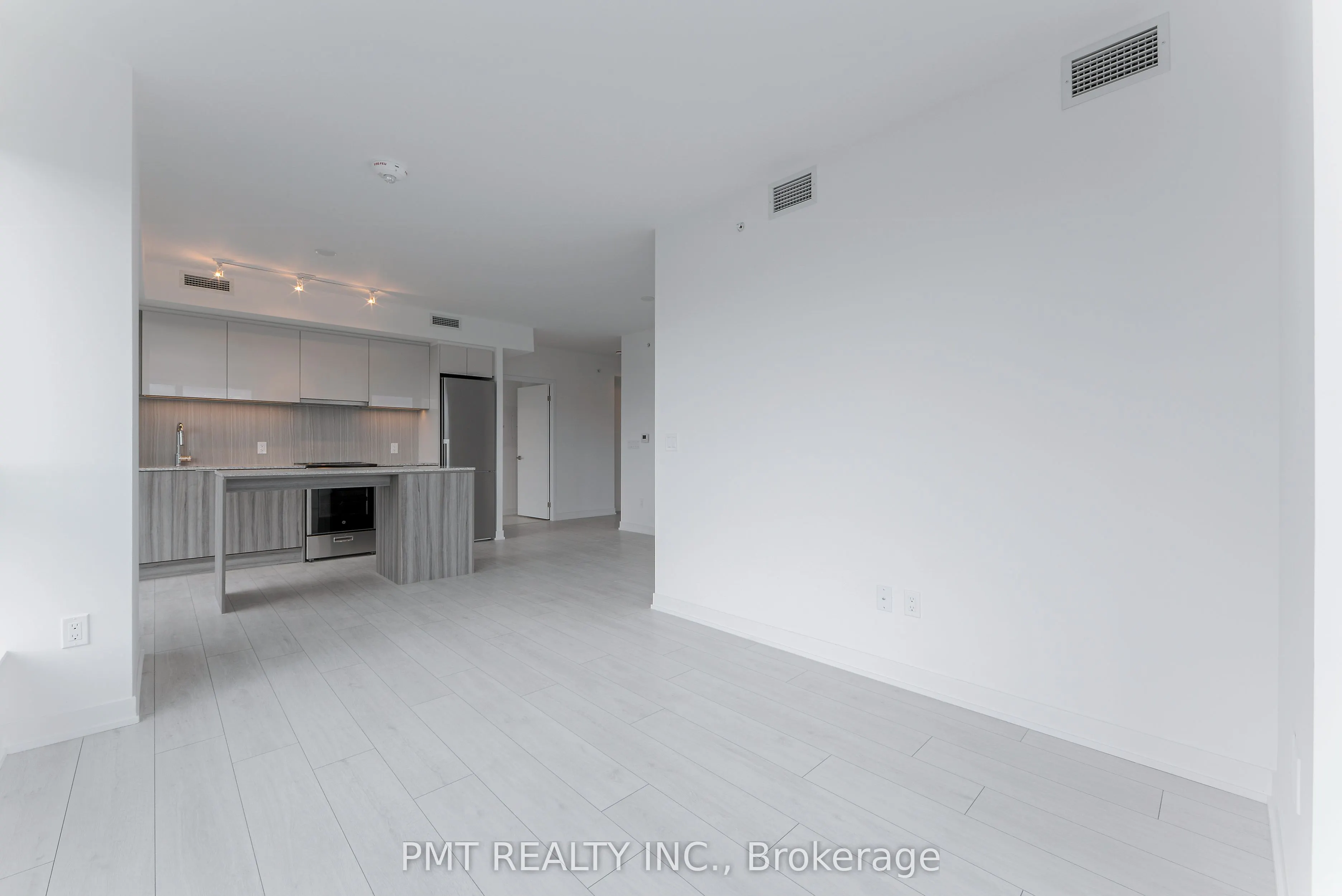 31 Tippett Road, #301