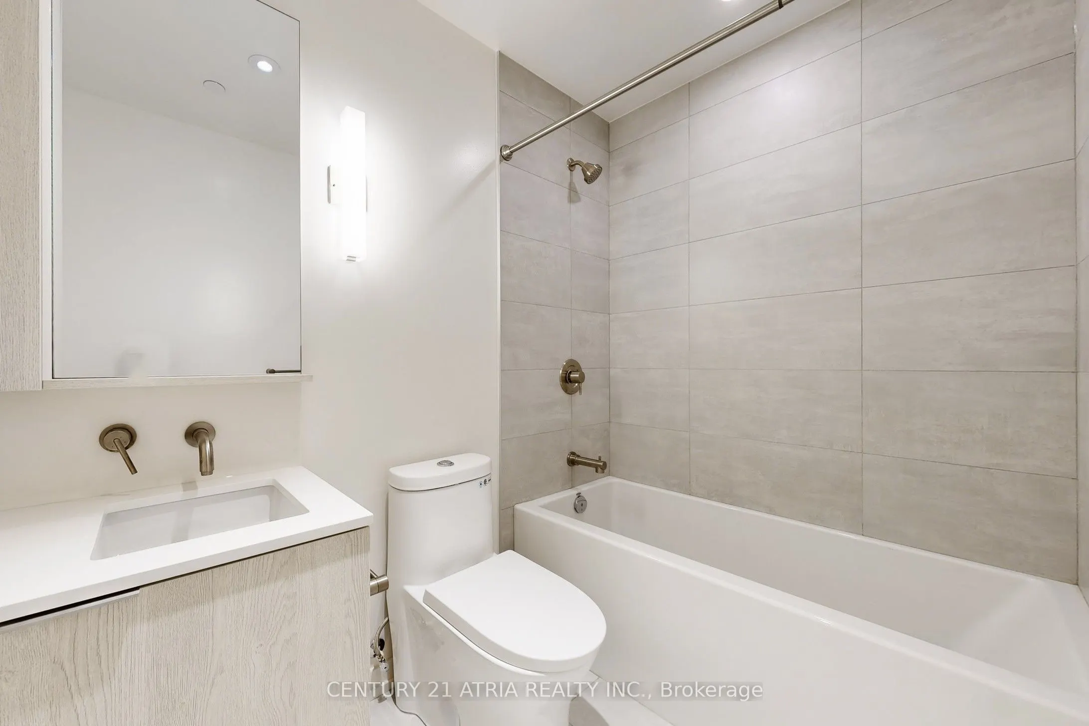 110 Broadway Avenue, #411