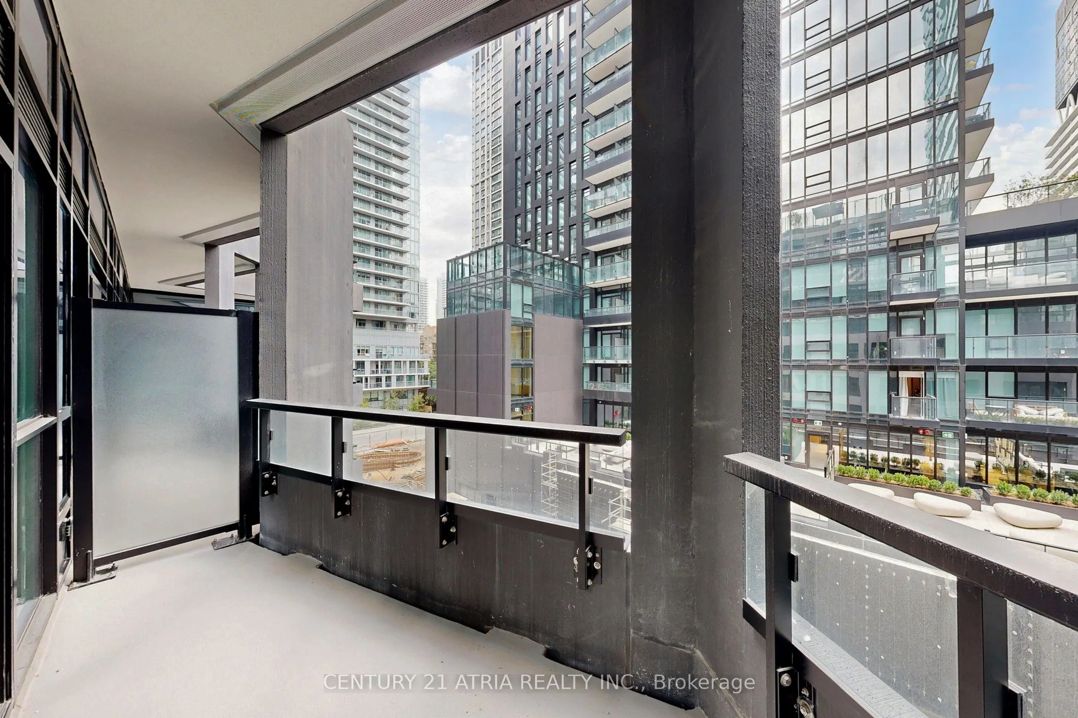 110 Broadway Avenue, #411
