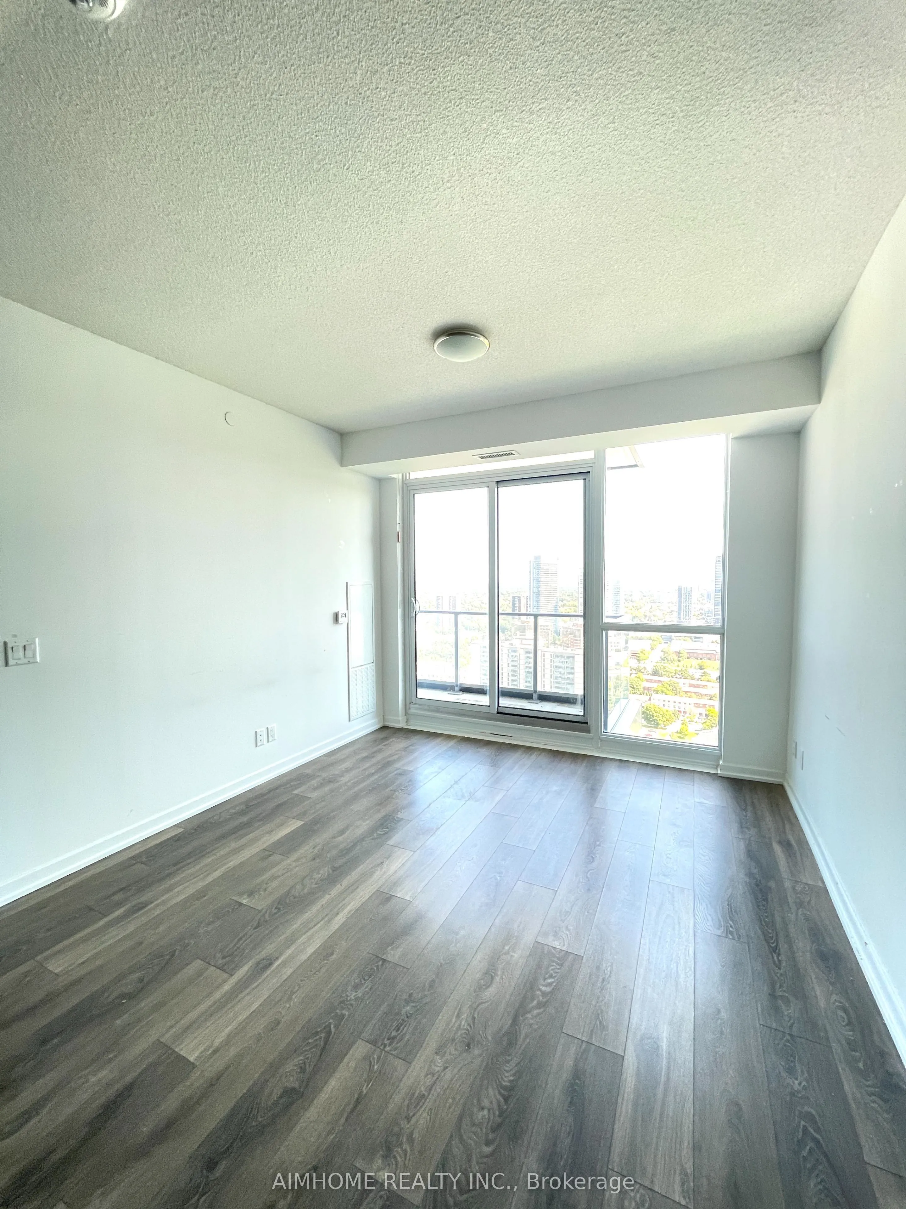 32 Forest Manor Road, #2805