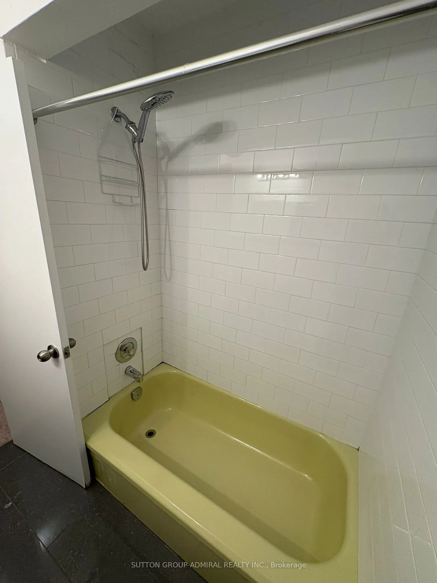 20 Meadowbrook Road, #2