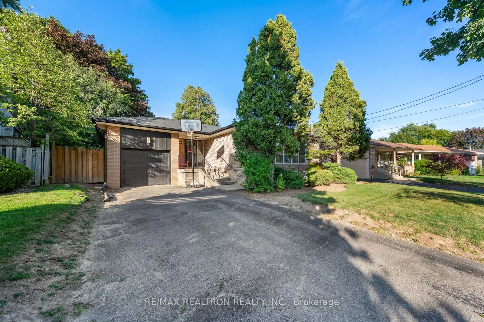 11 Artreeva Drive