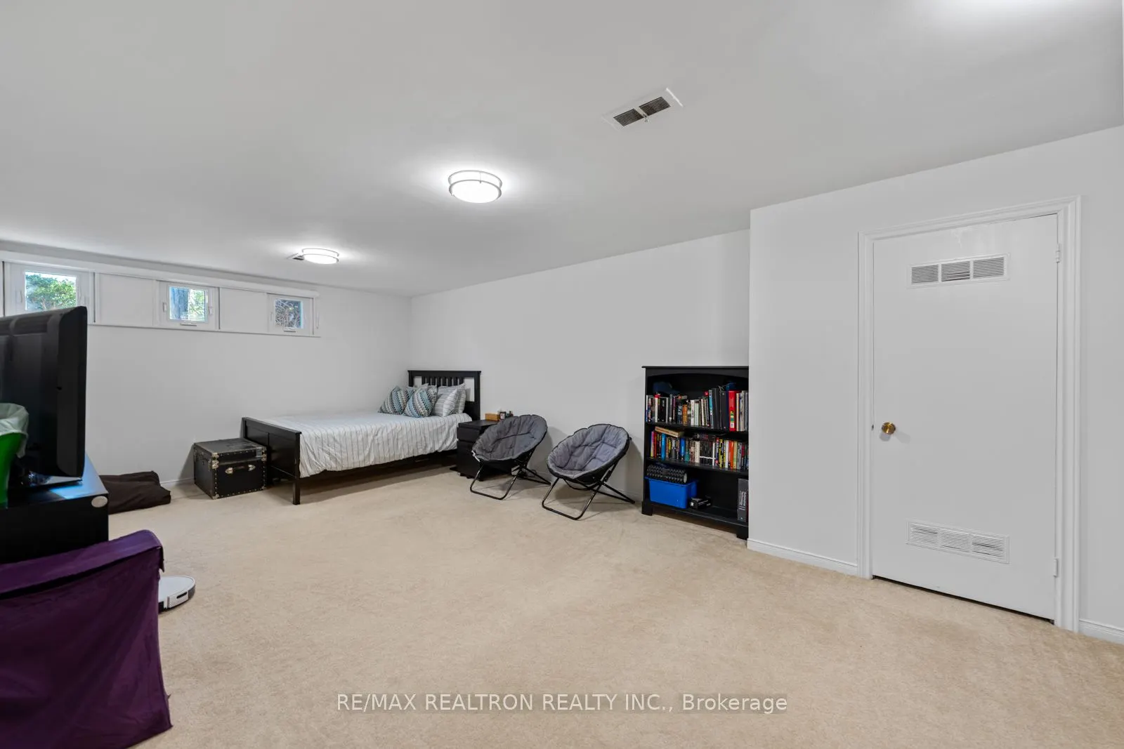 11 Artreeva Drive