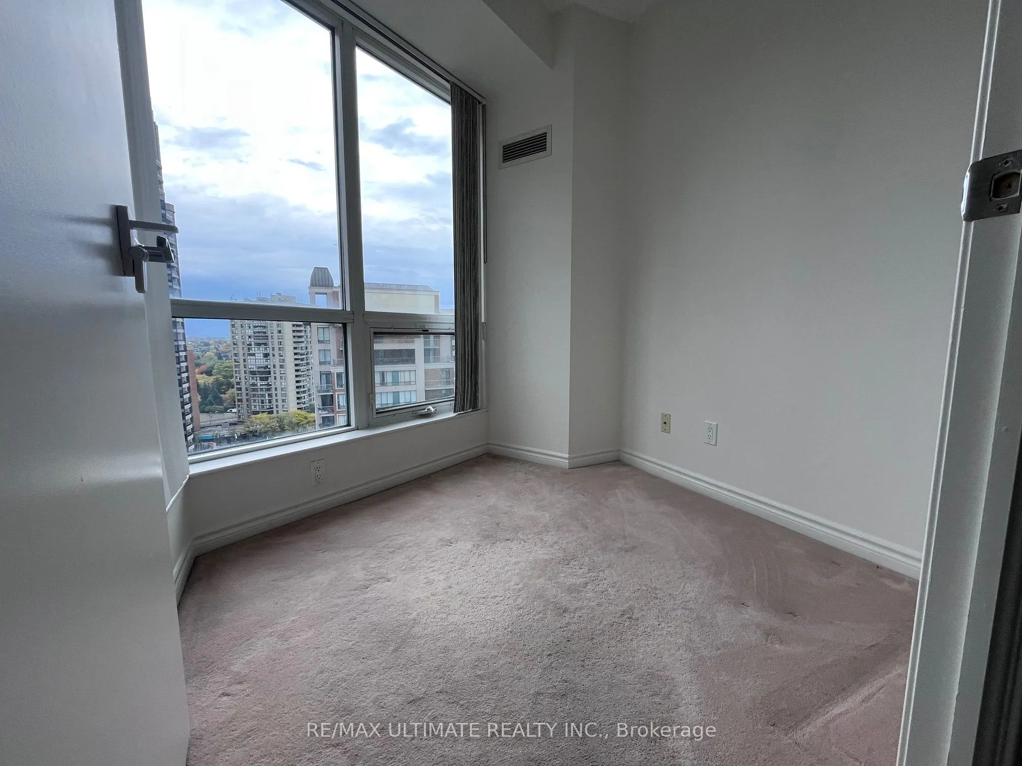 60 Byng Avenue, #1411