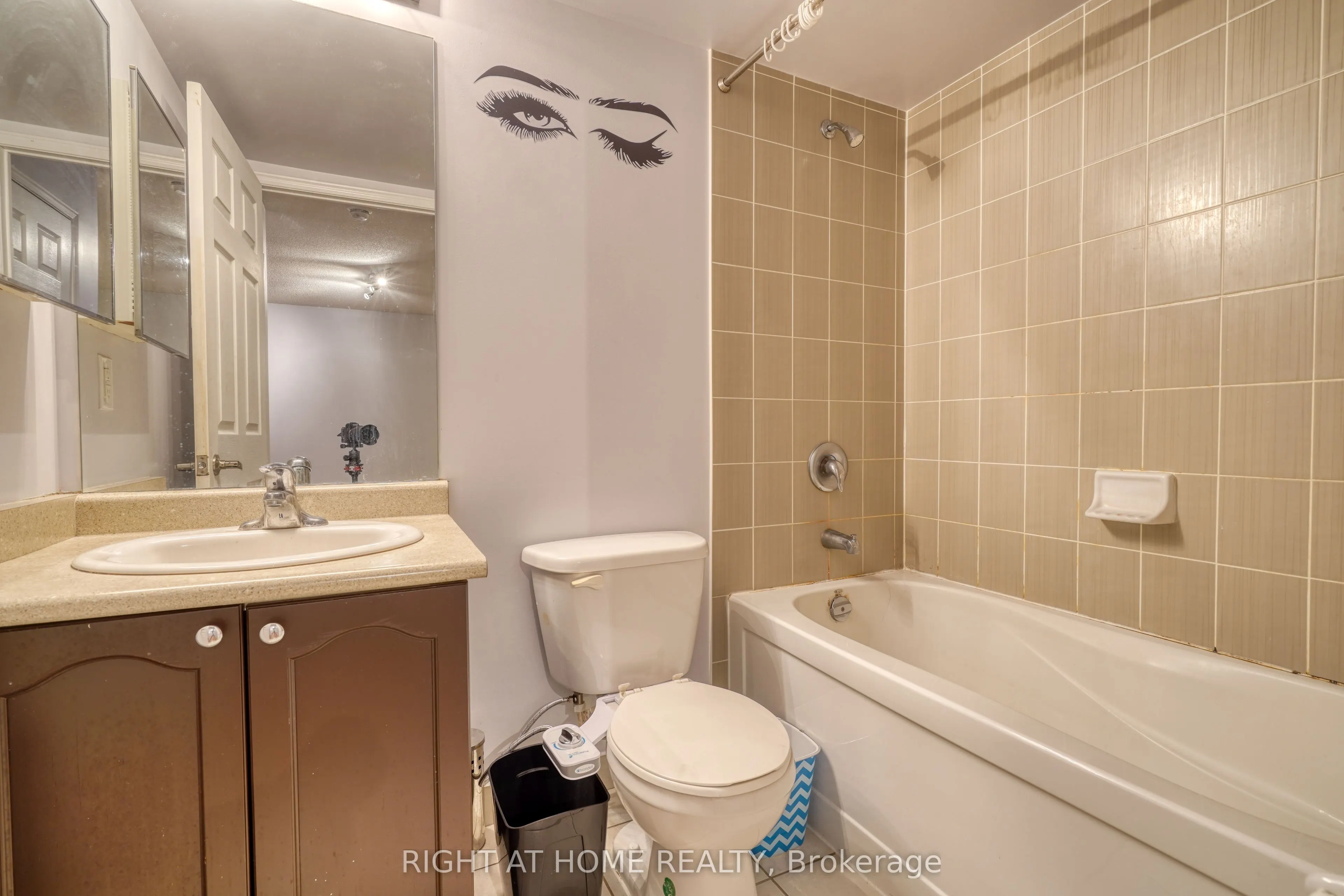 35 Hollywood Avenue, #Ph215