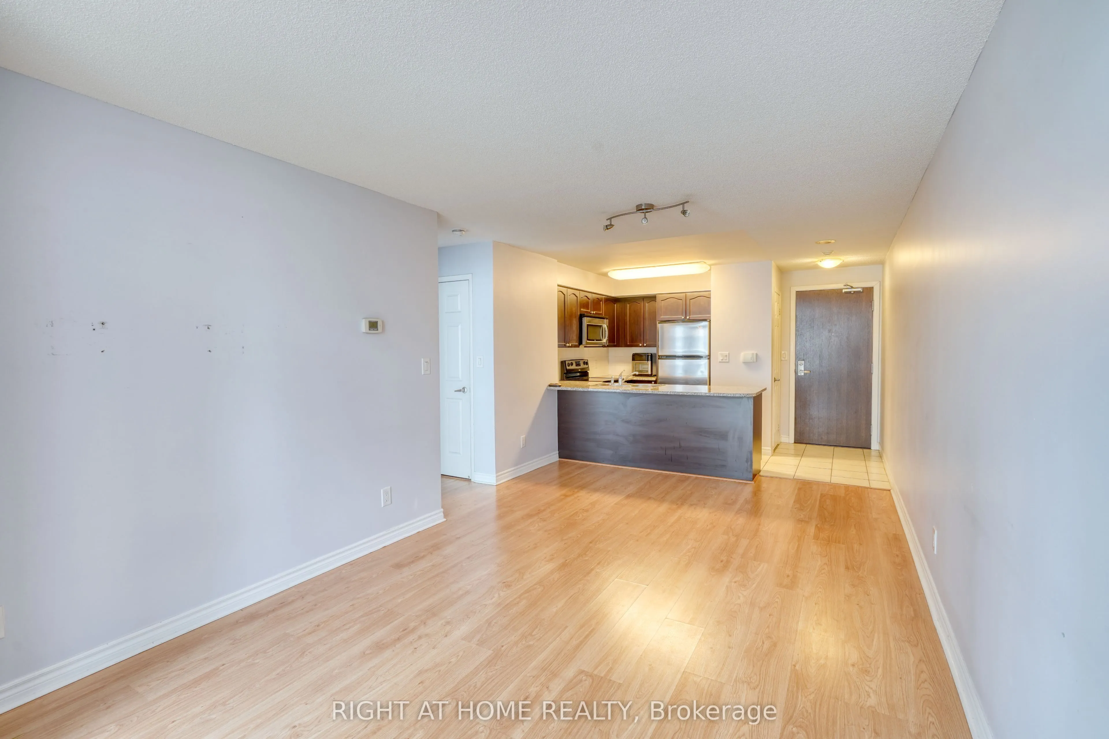 35 Hollywood Avenue, #Ph215