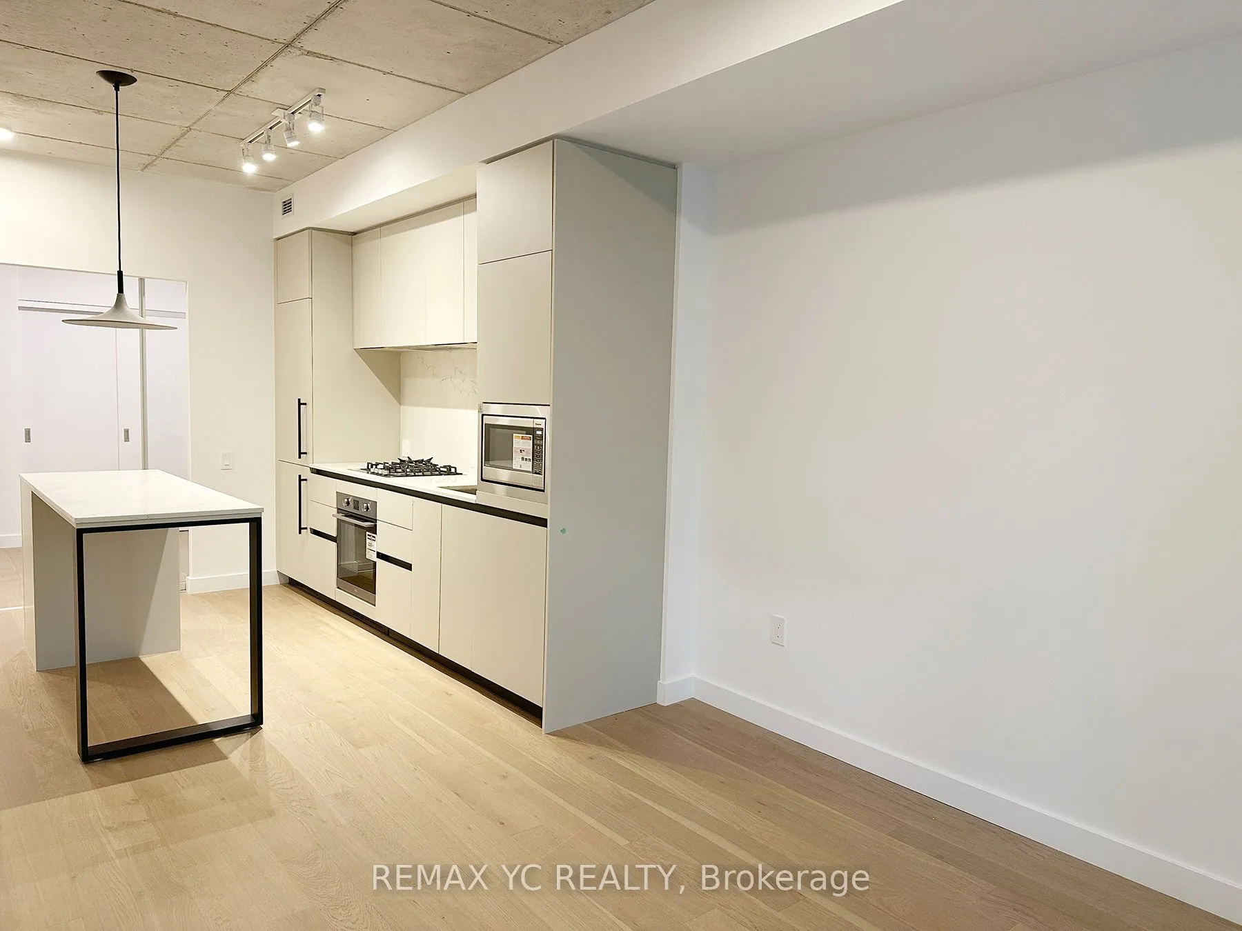 1720 Bayview Avenue, #214