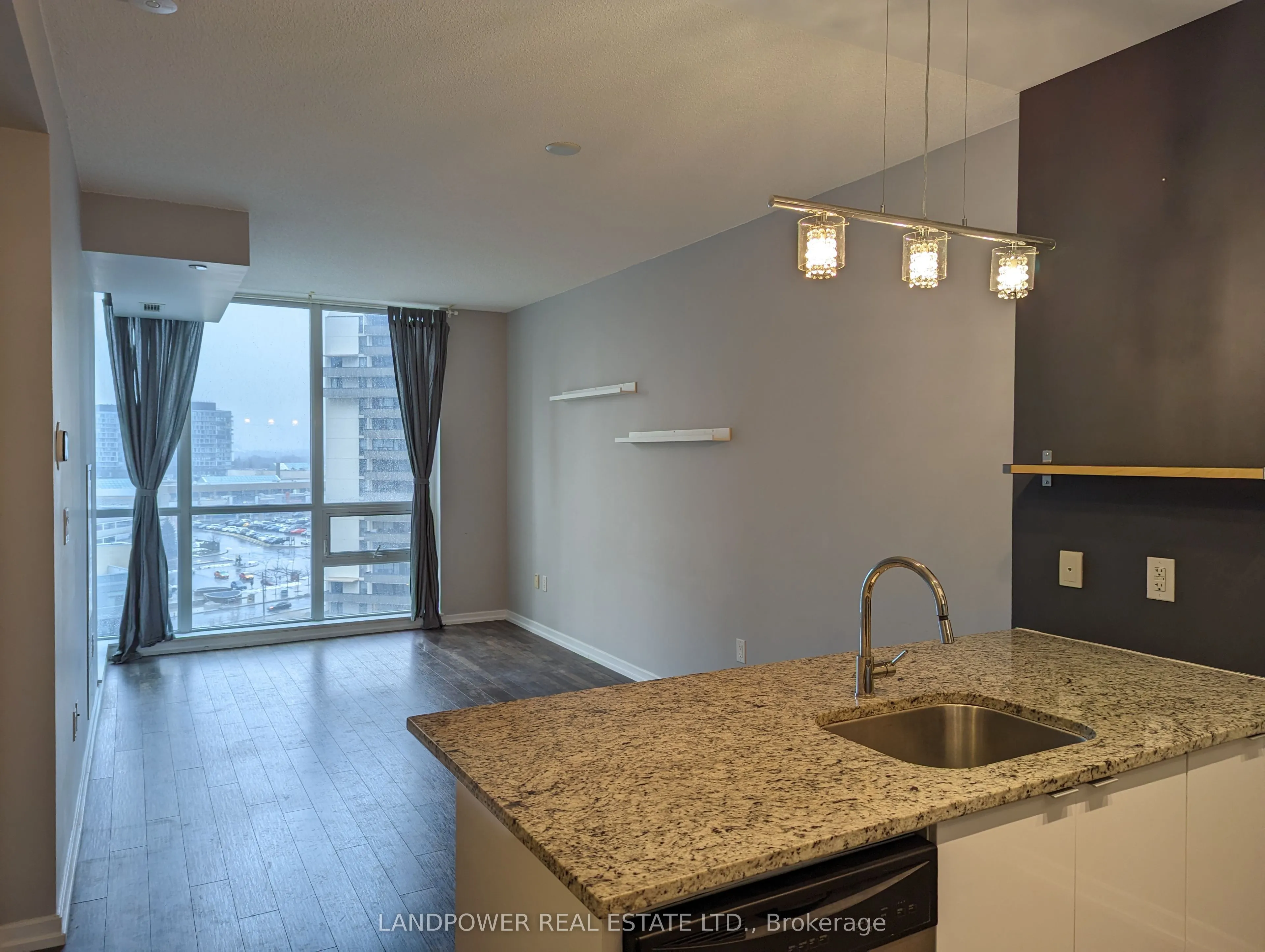 62 Forest Manor Road, #902