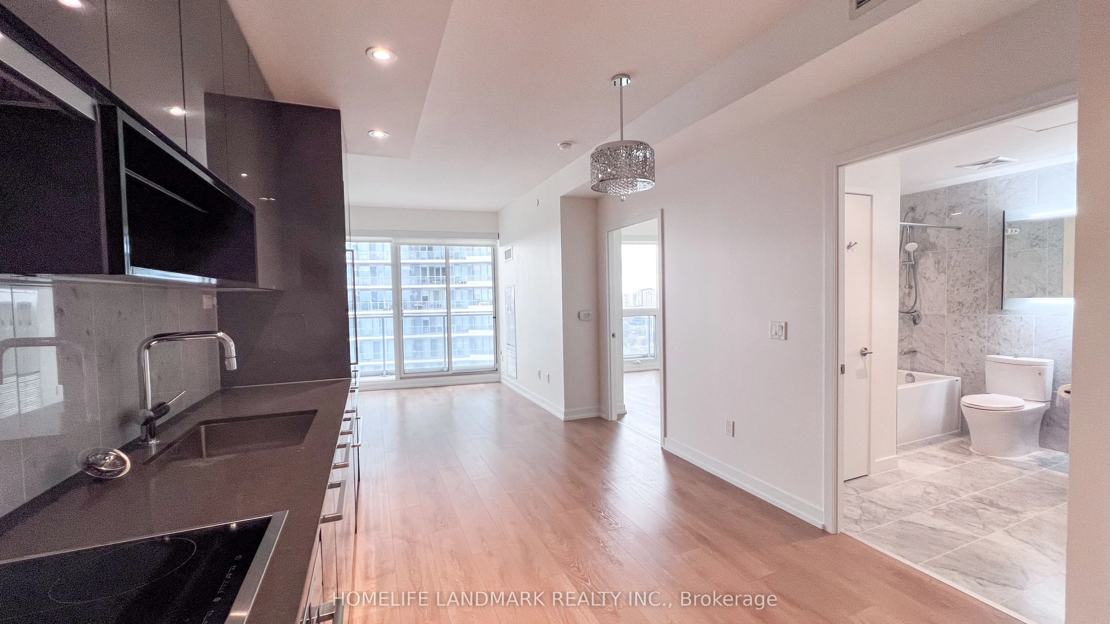 117 Mcmahon Drive, #2805