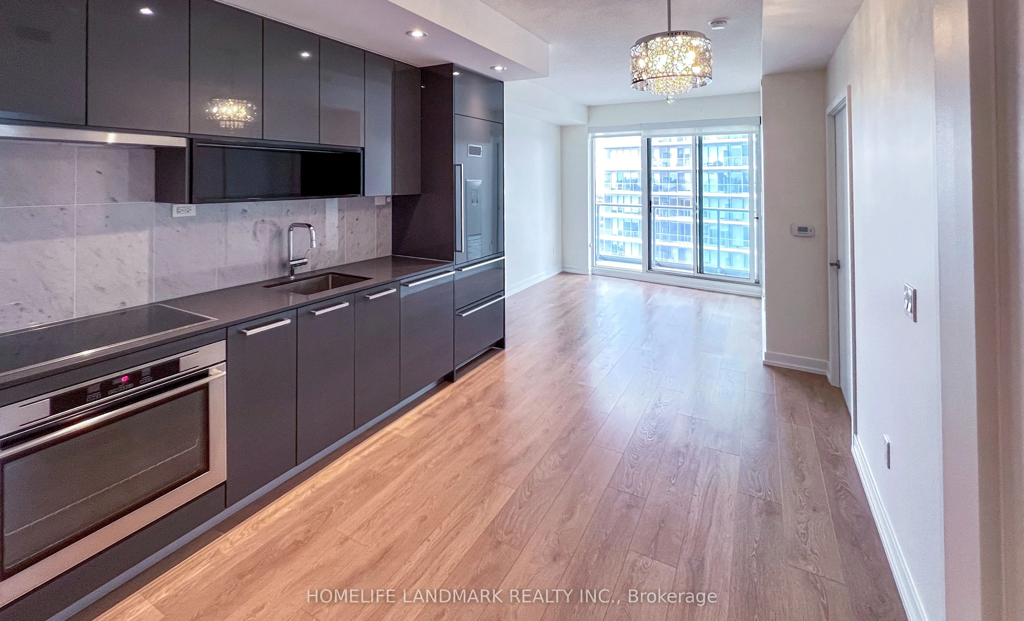 117 Mcmahon Drive, #2805