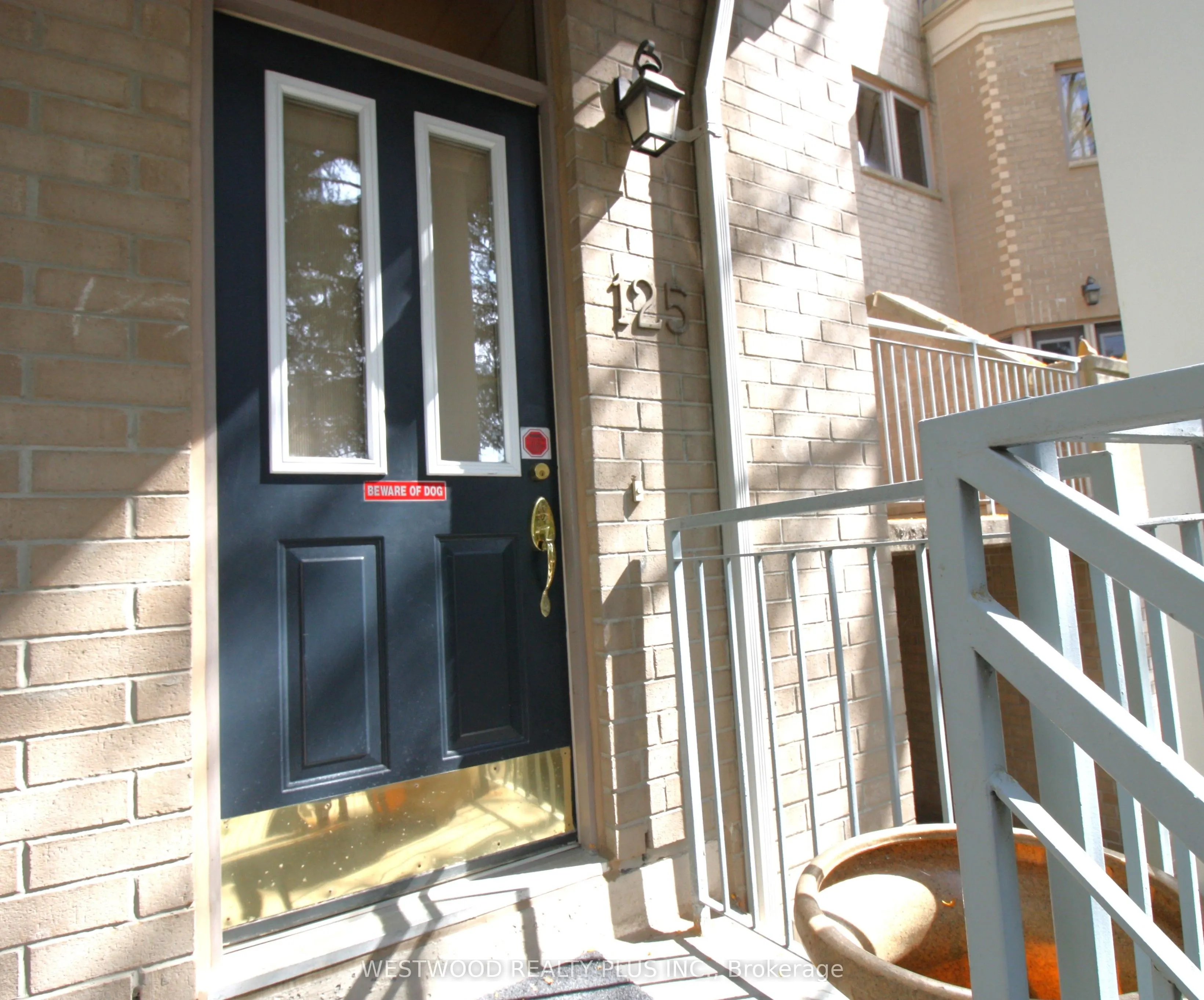 5418 Yonge Street, #Th125