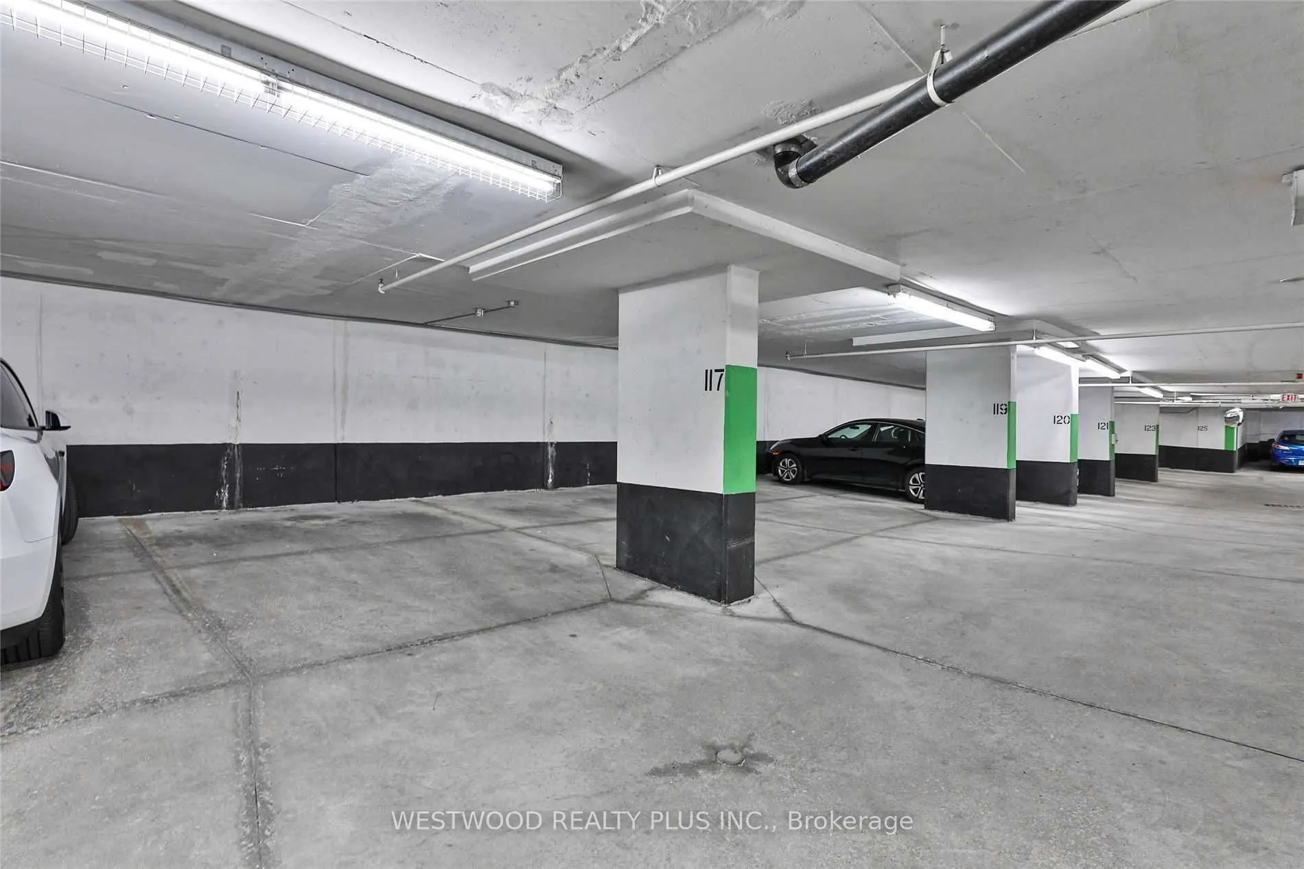 5418 Yonge Street, #Th125