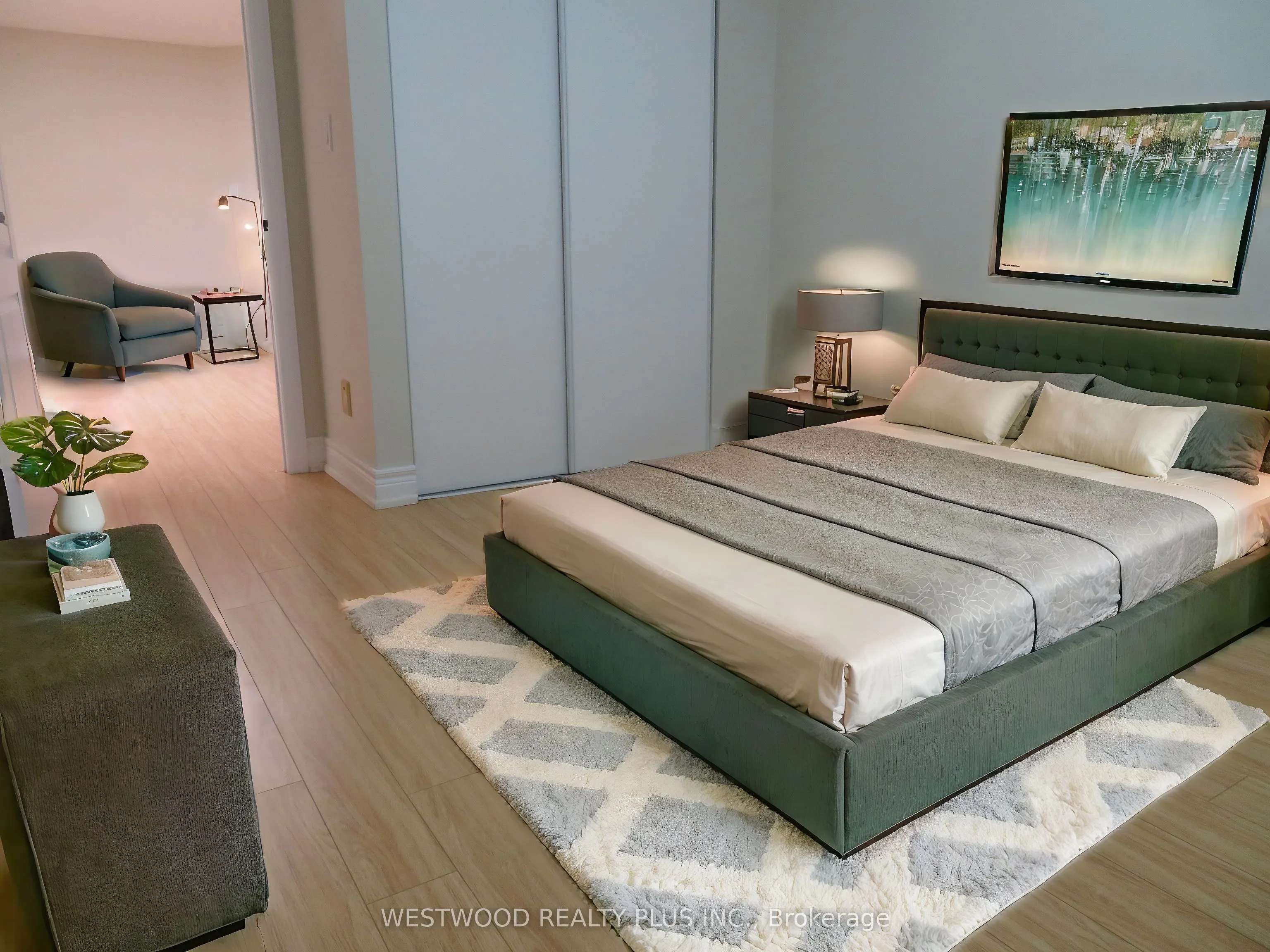 5418 Yonge Street, #Th125