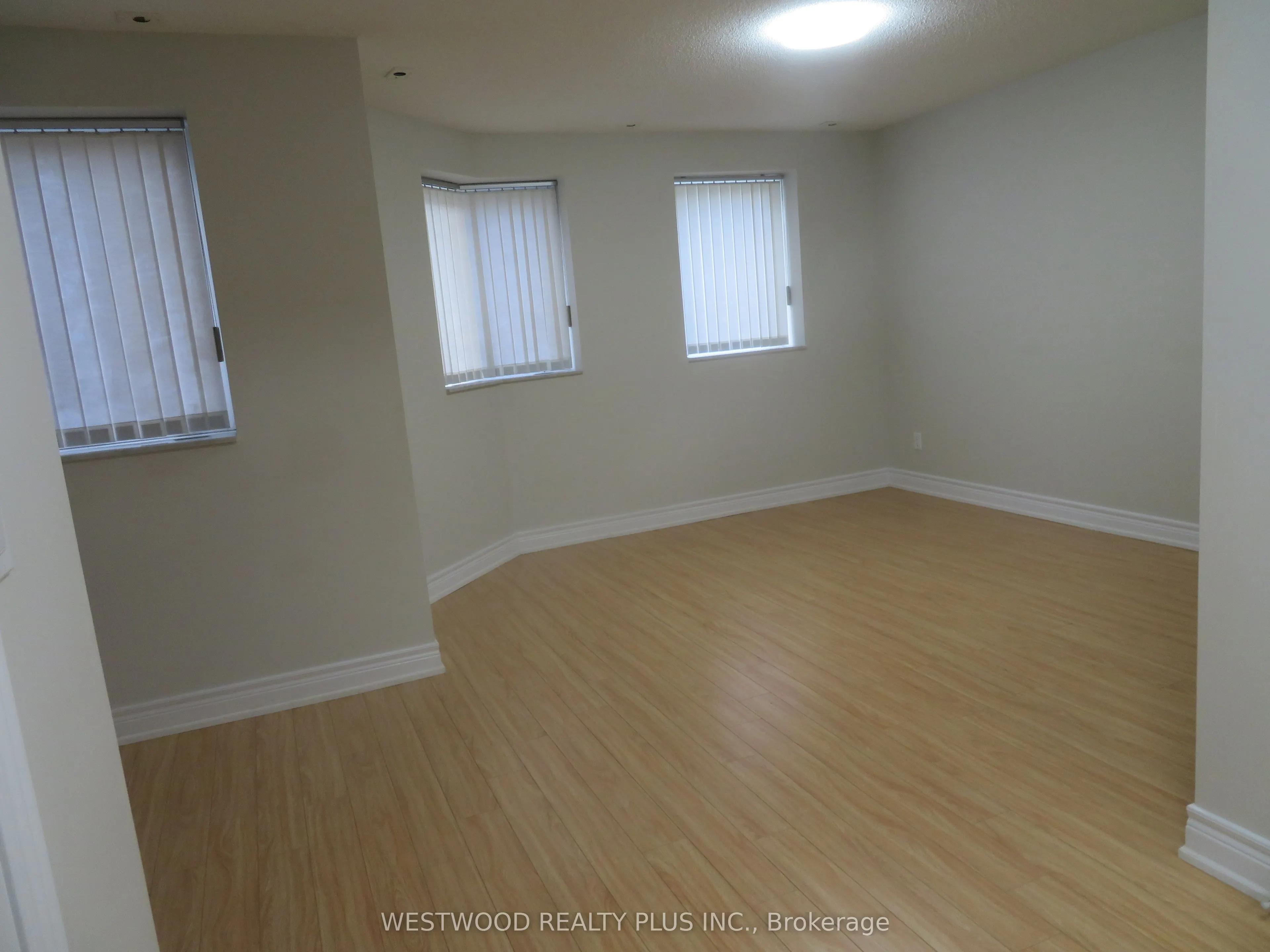 5418 Yonge Street, #Th125