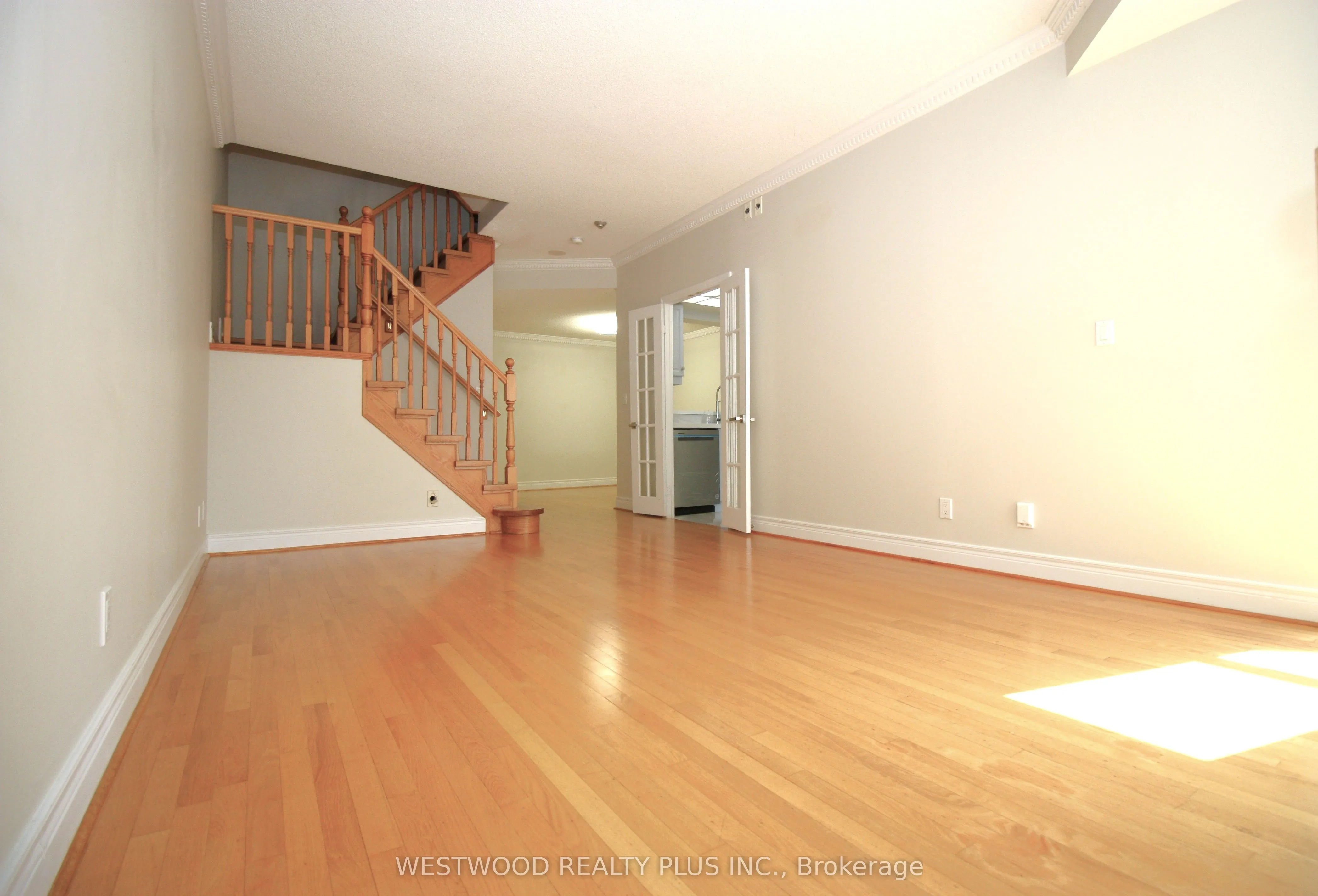 5418 Yonge Street, #Th125