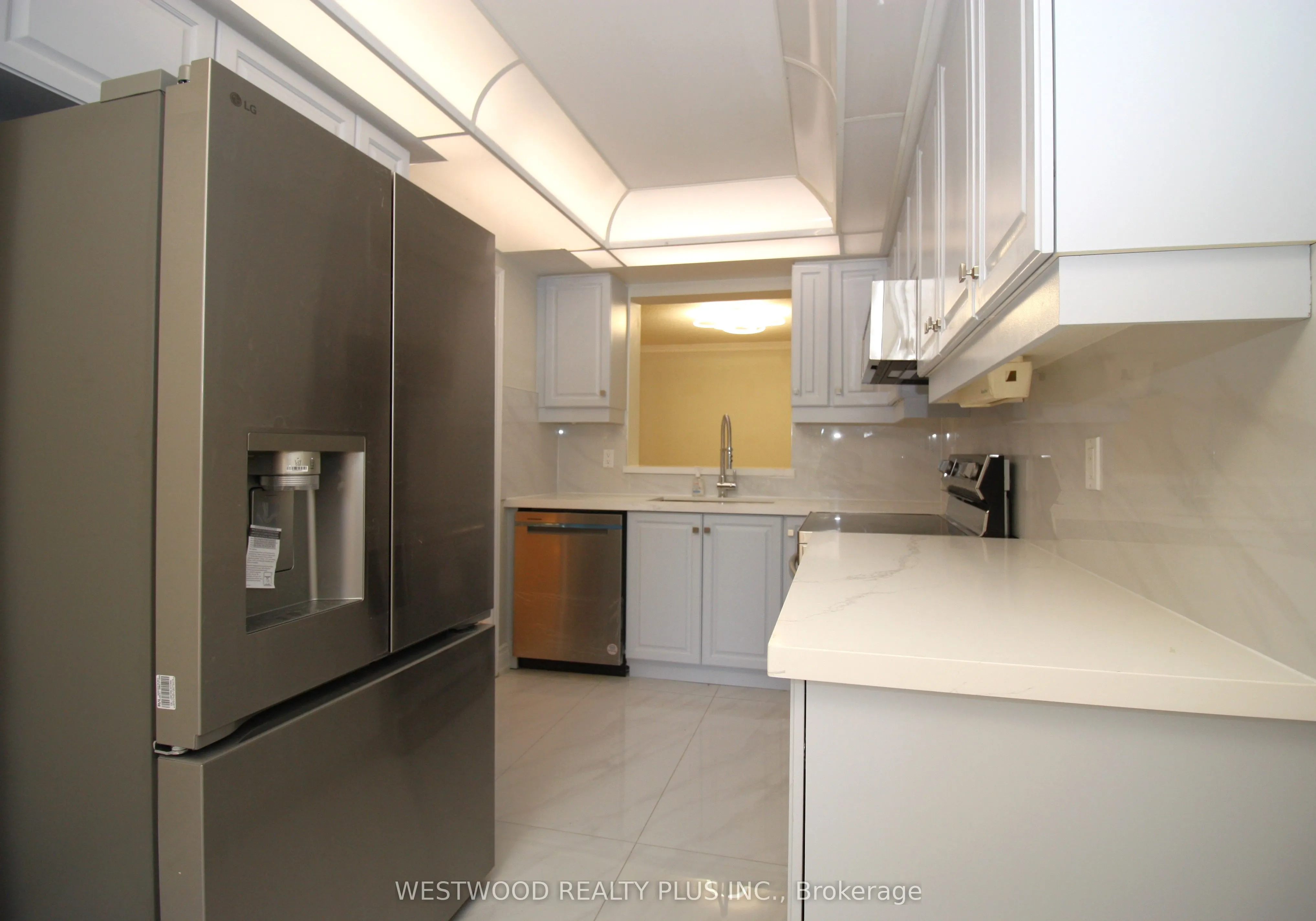5418 Yonge Street, #Th125