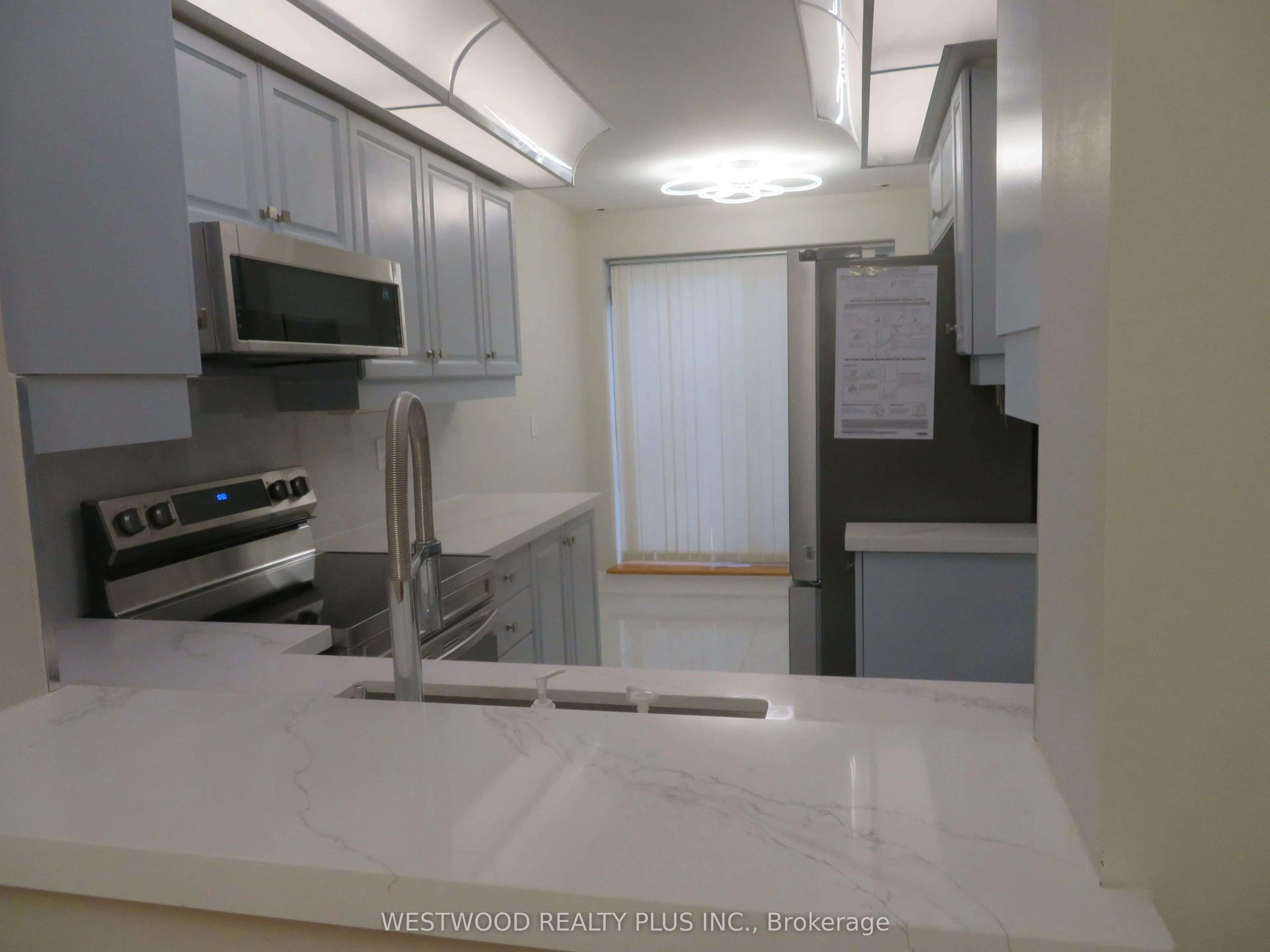 5418 Yonge Street, #Th125