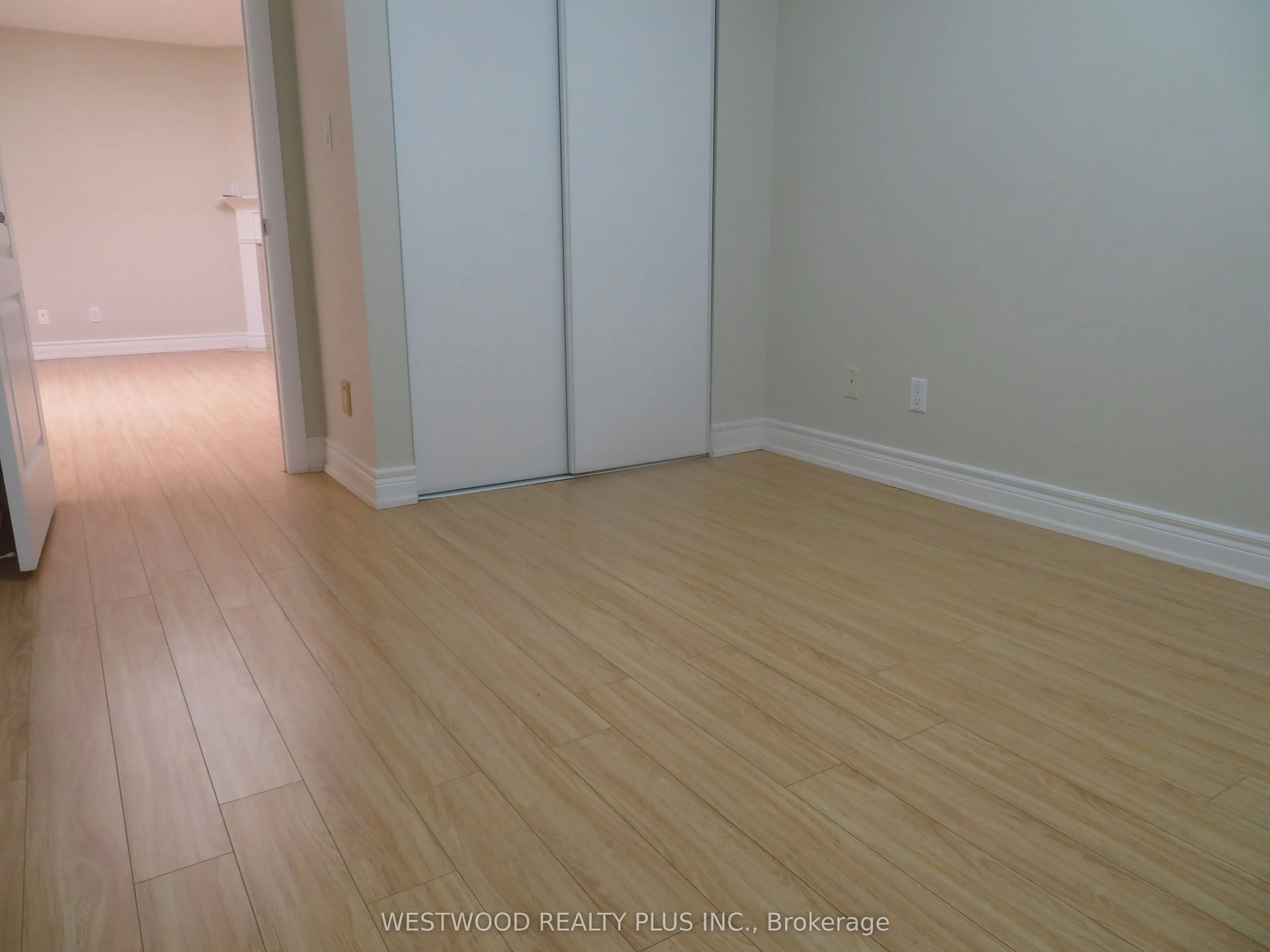 5418 Yonge Street, #Th125