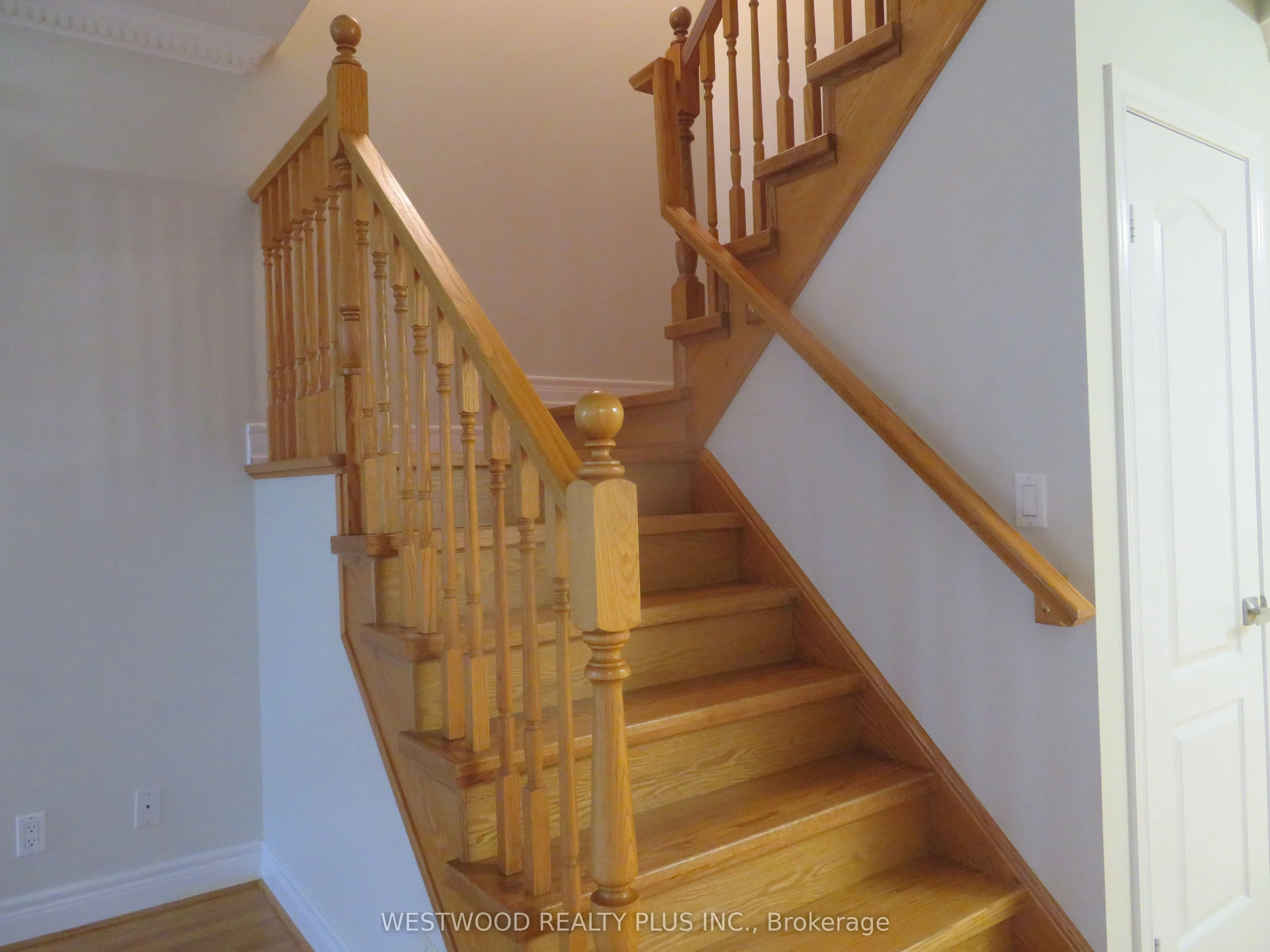 5418 Yonge Street, #Th125