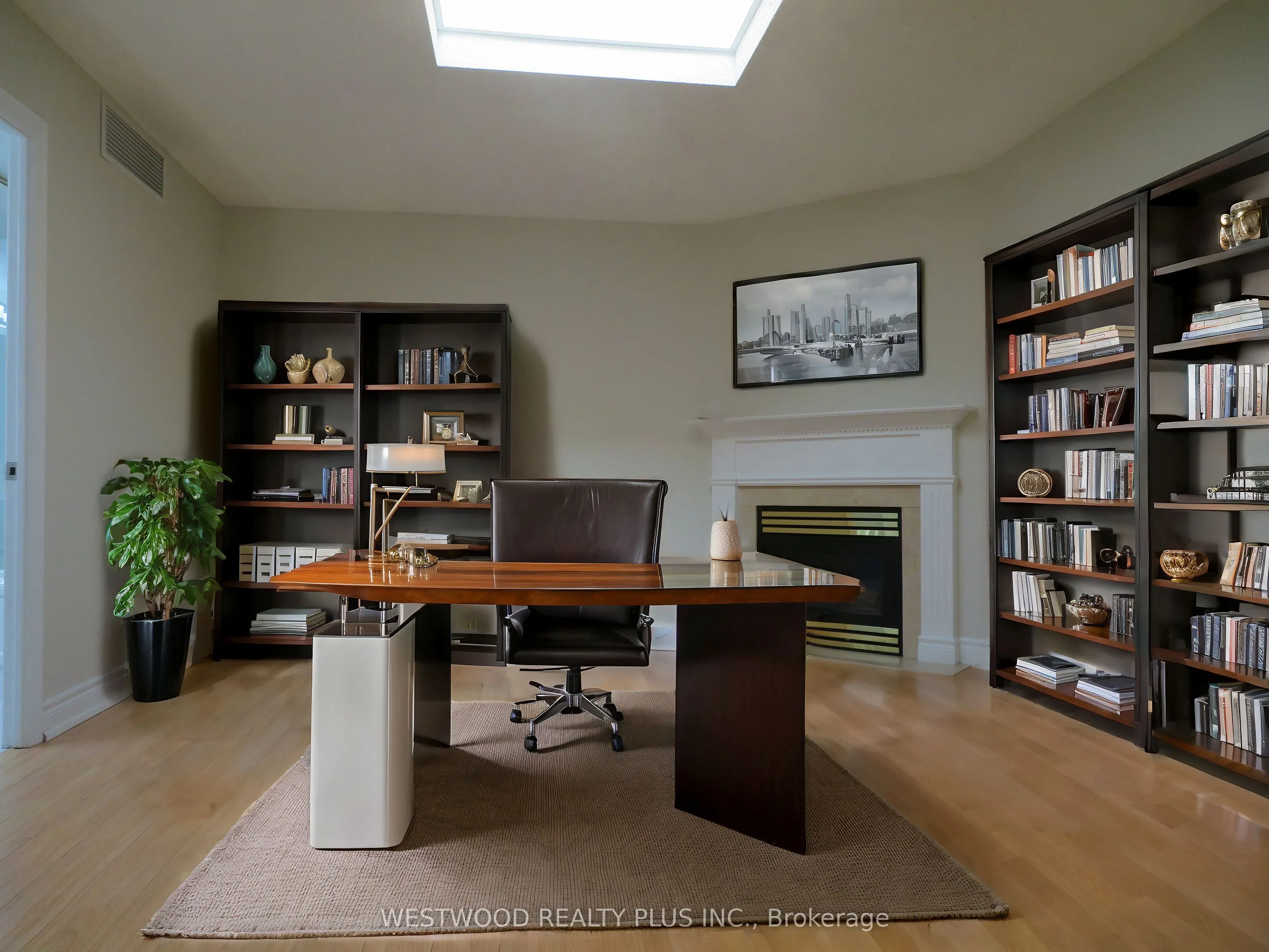 5418 Yonge Street, #Th125