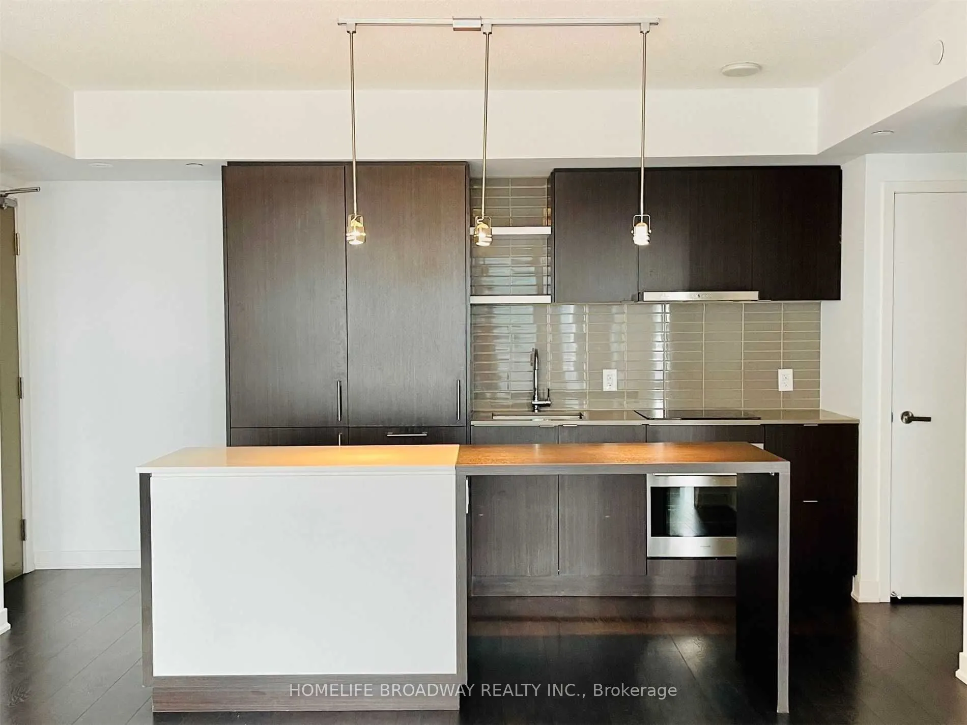 100 Harbour Street, #4006