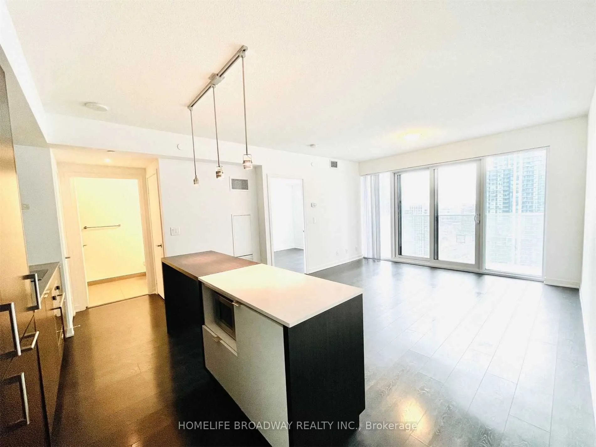 100 Harbour Street, #4006