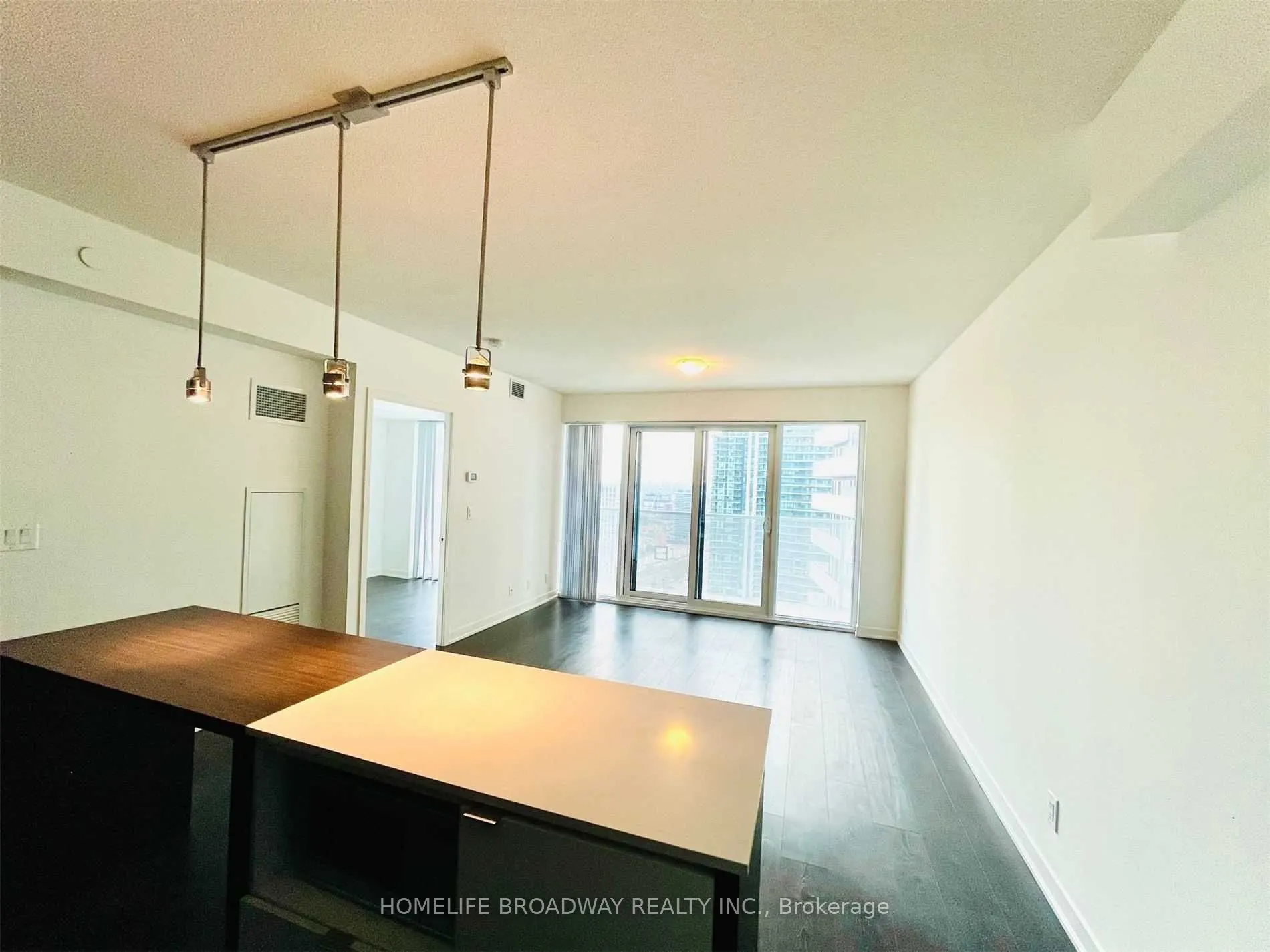 100 Harbour Street, #4006
