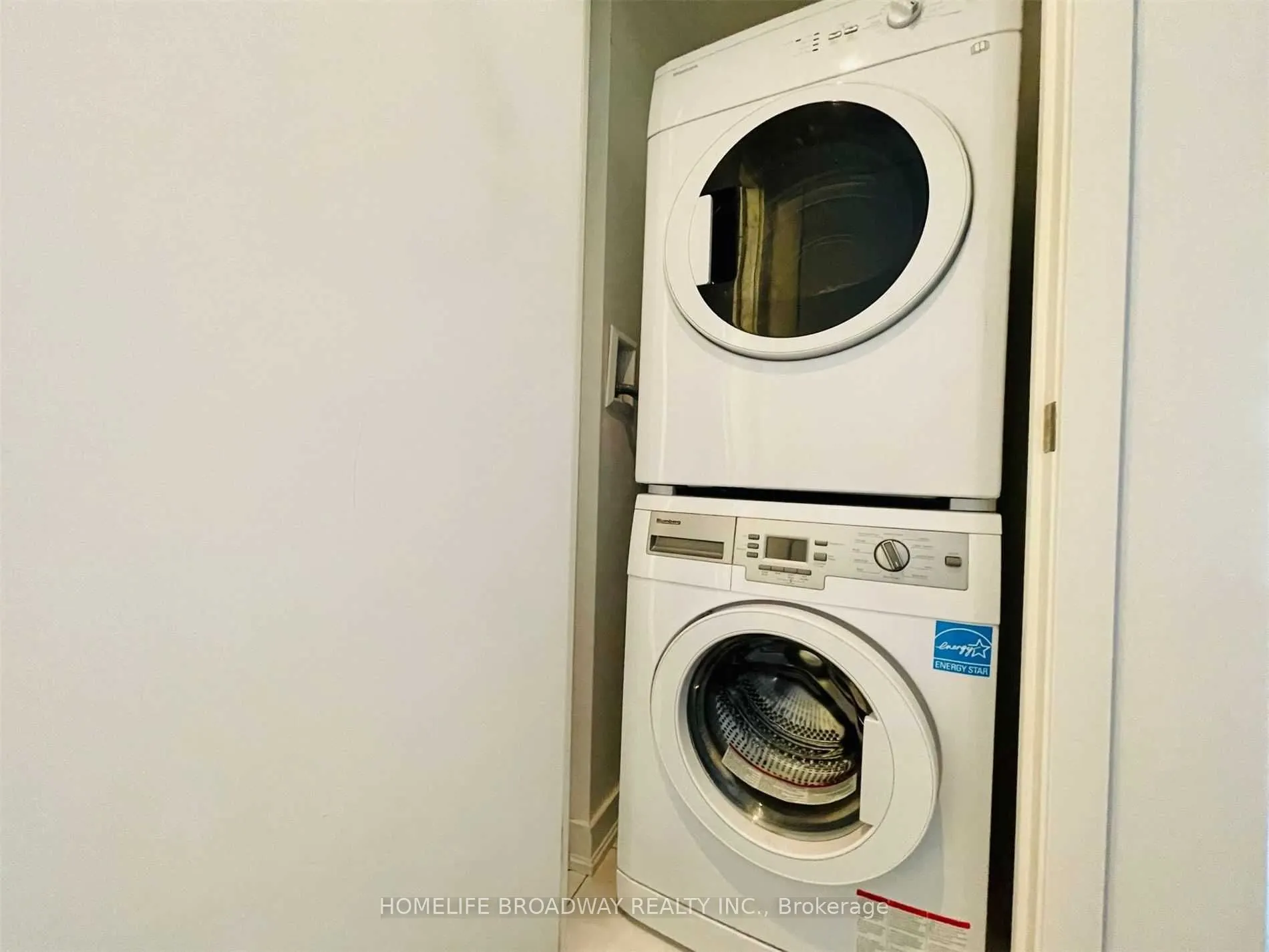 100 Harbour Street, #4006