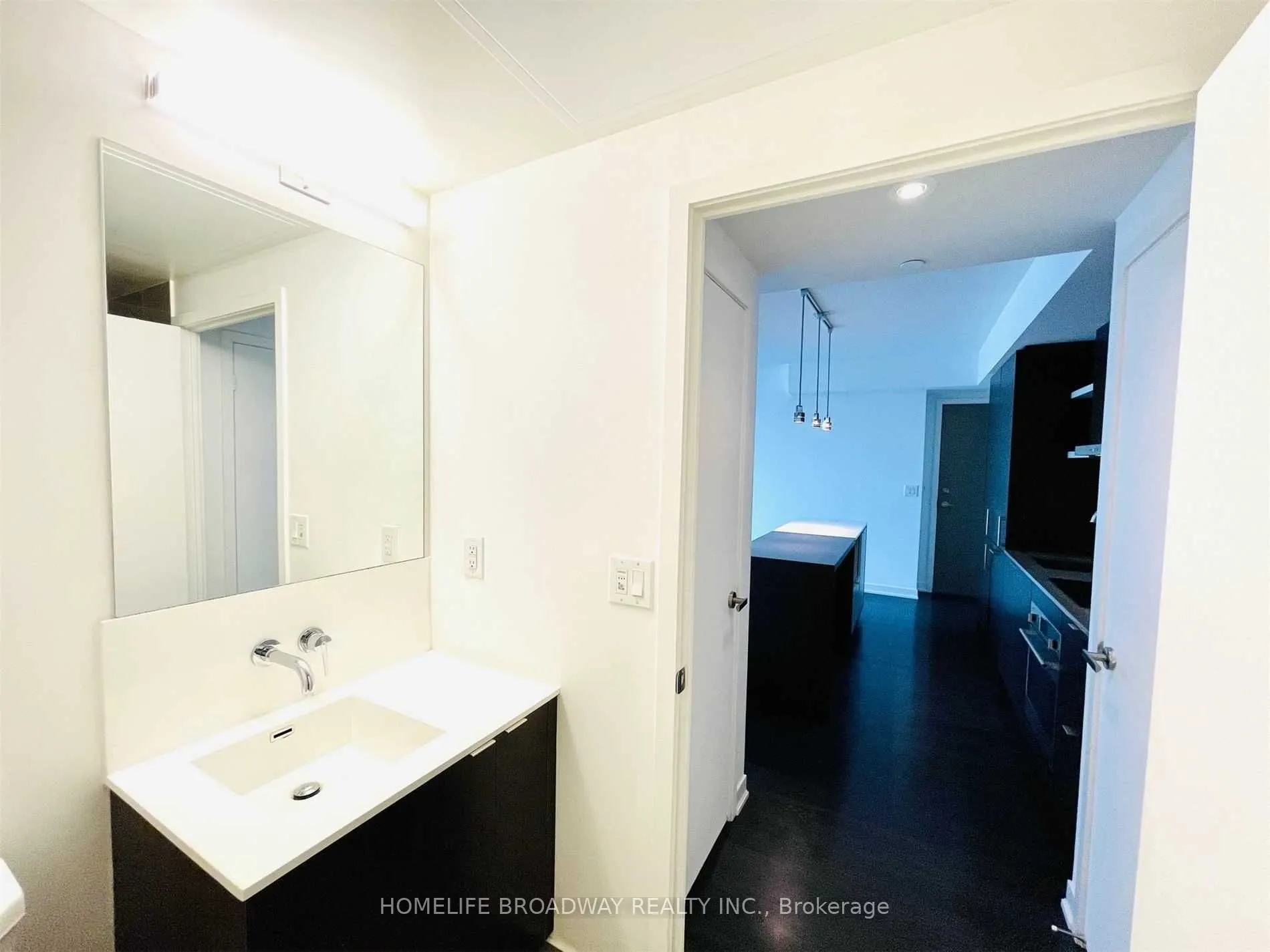 100 Harbour Street, #4006