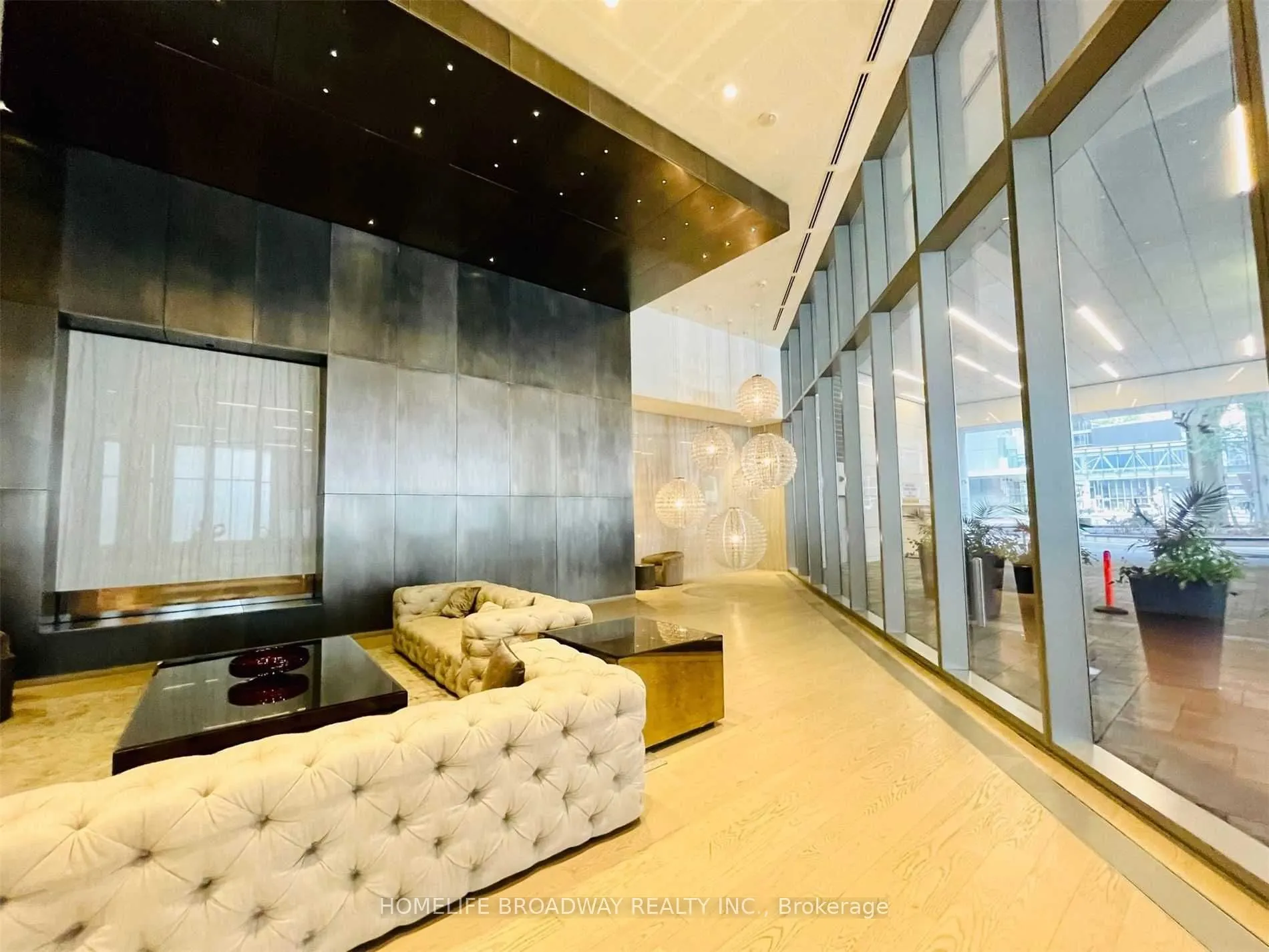 100 Harbour Street, #4006