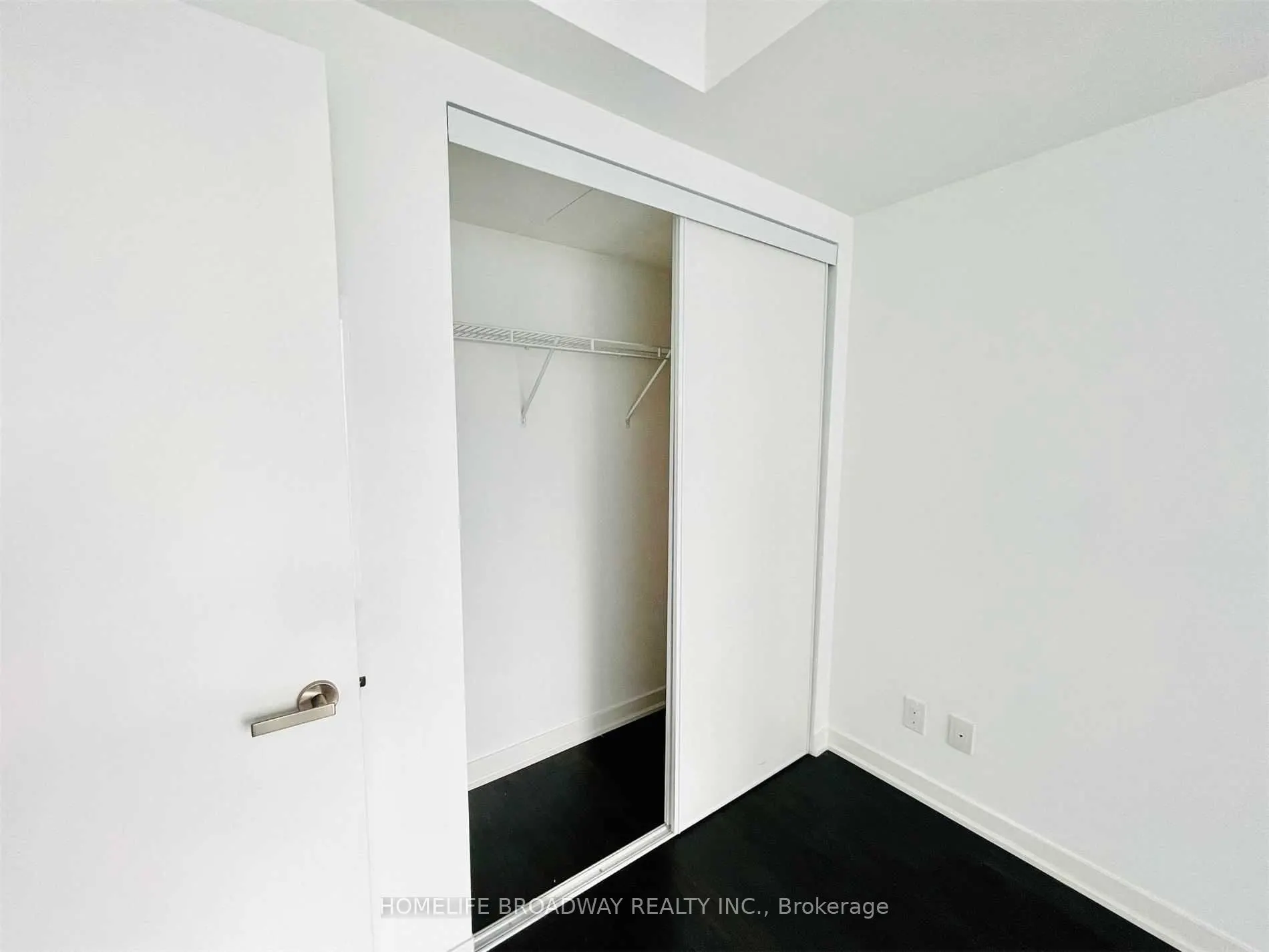 100 Harbour Street, #4006