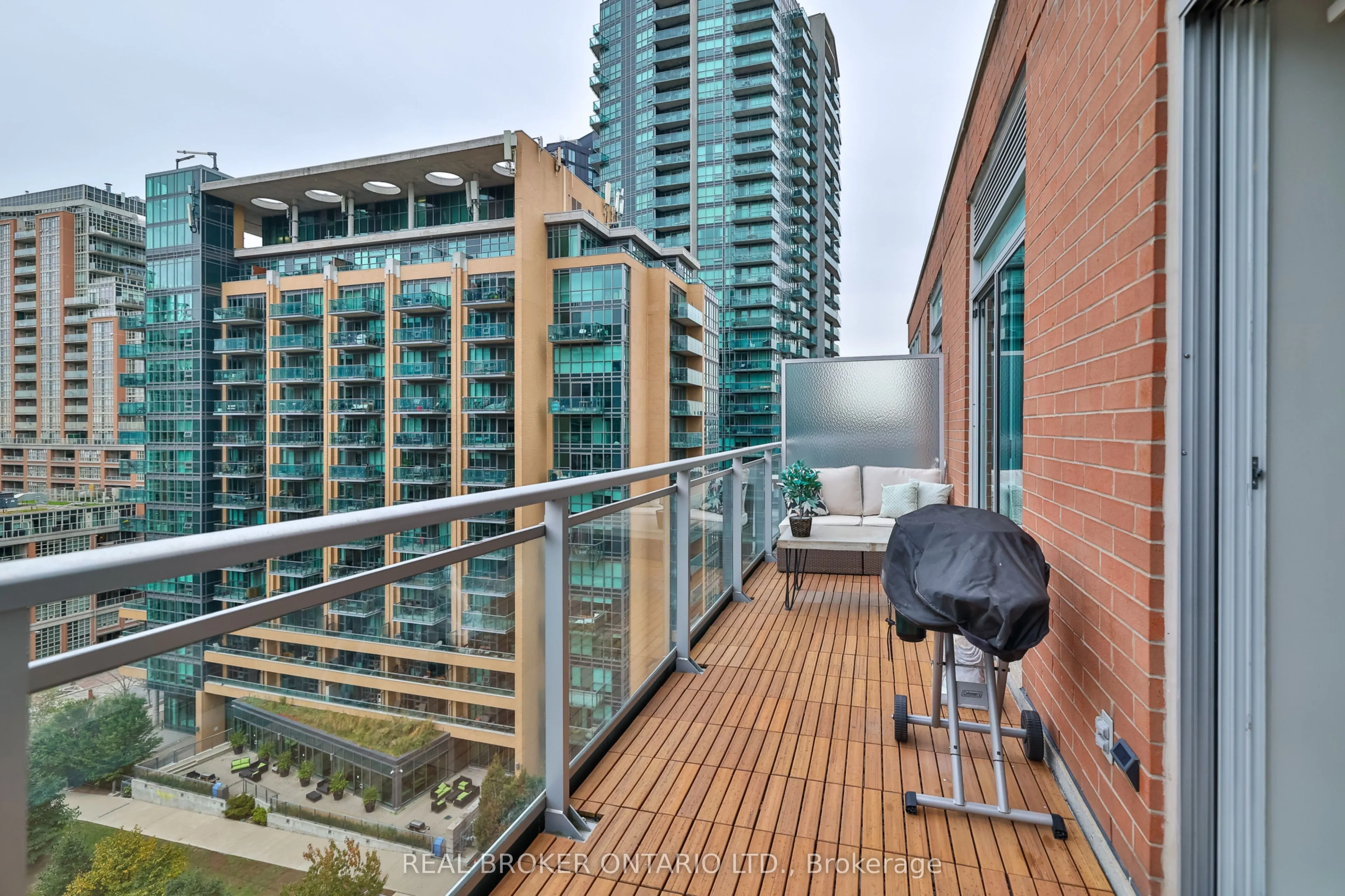 50 Lynn Williams Street, #905