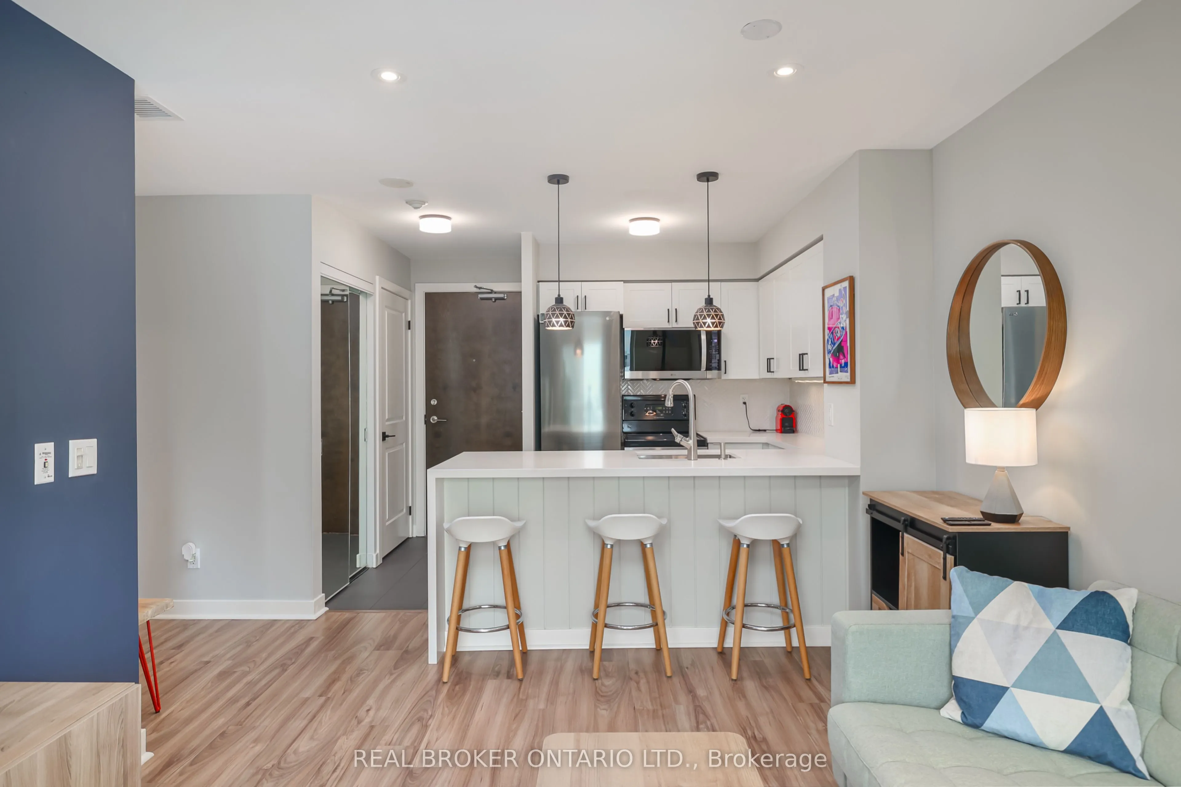 50 Lynn Williams Street, #905