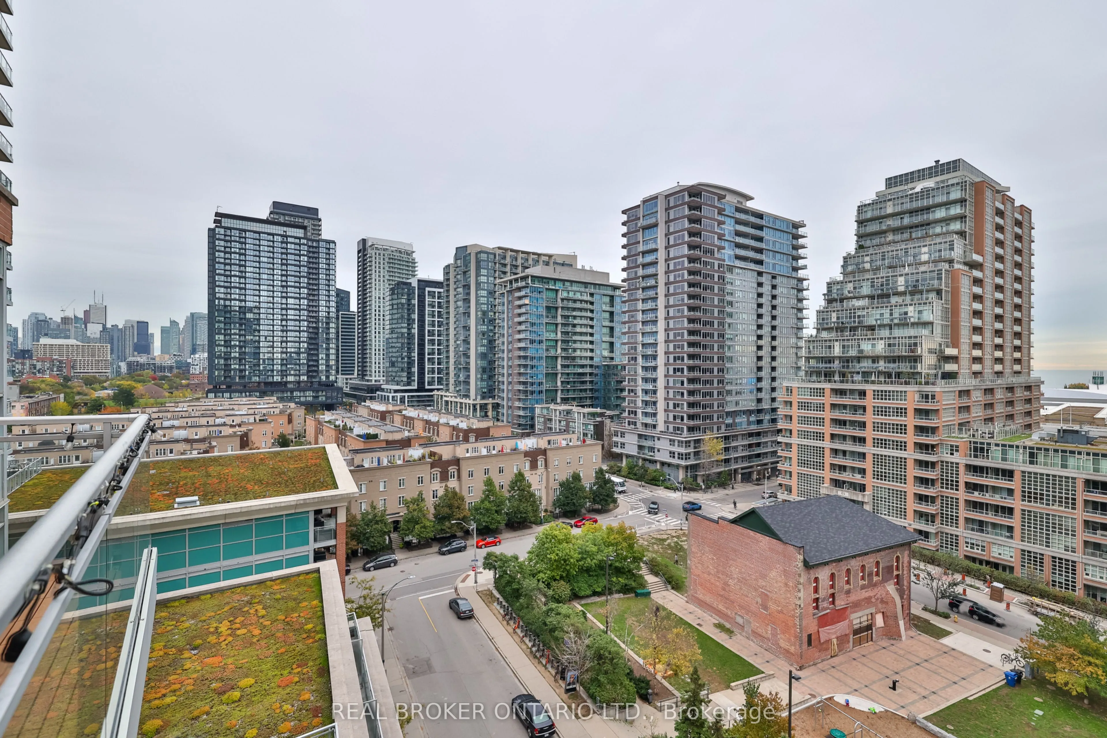 50 Lynn Williams Street, #905