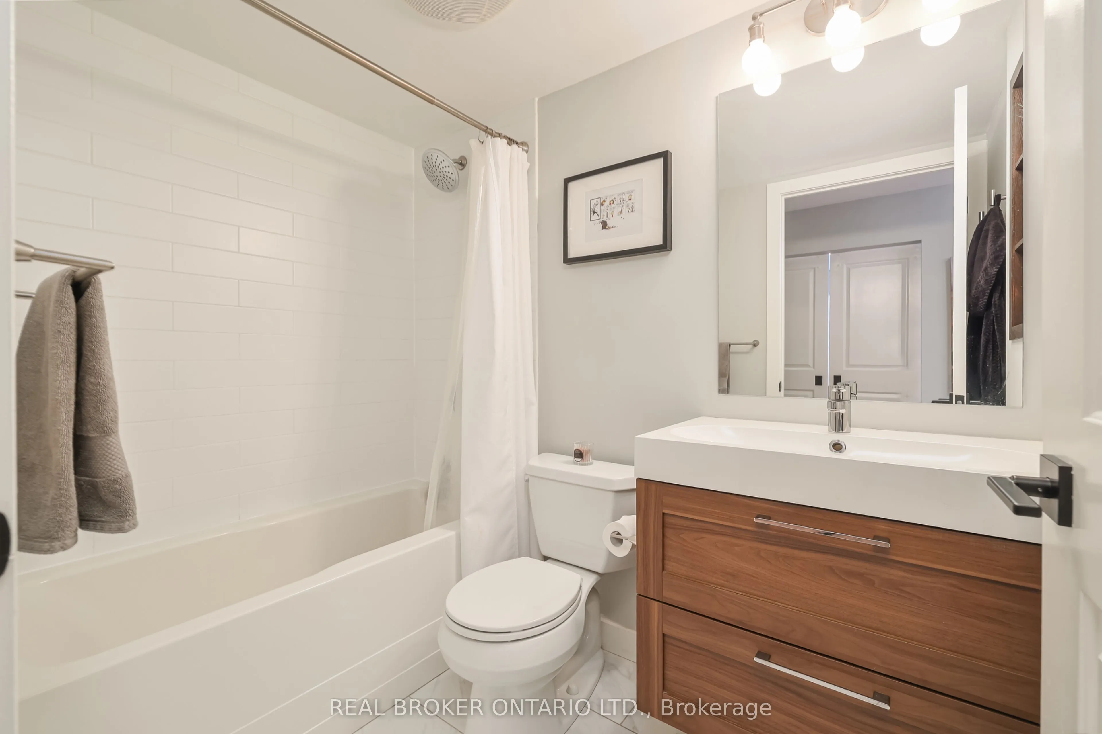 50 Lynn Williams Street, #905
