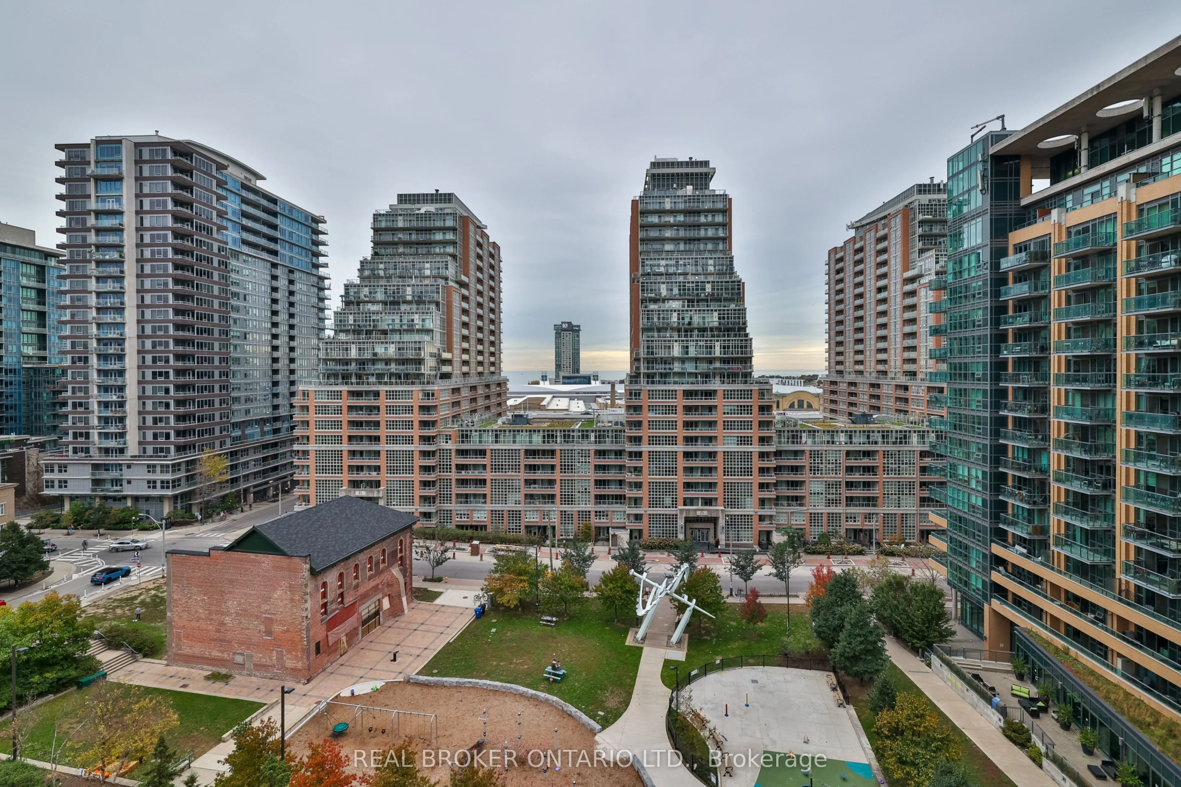 50 Lynn Williams Street, #905