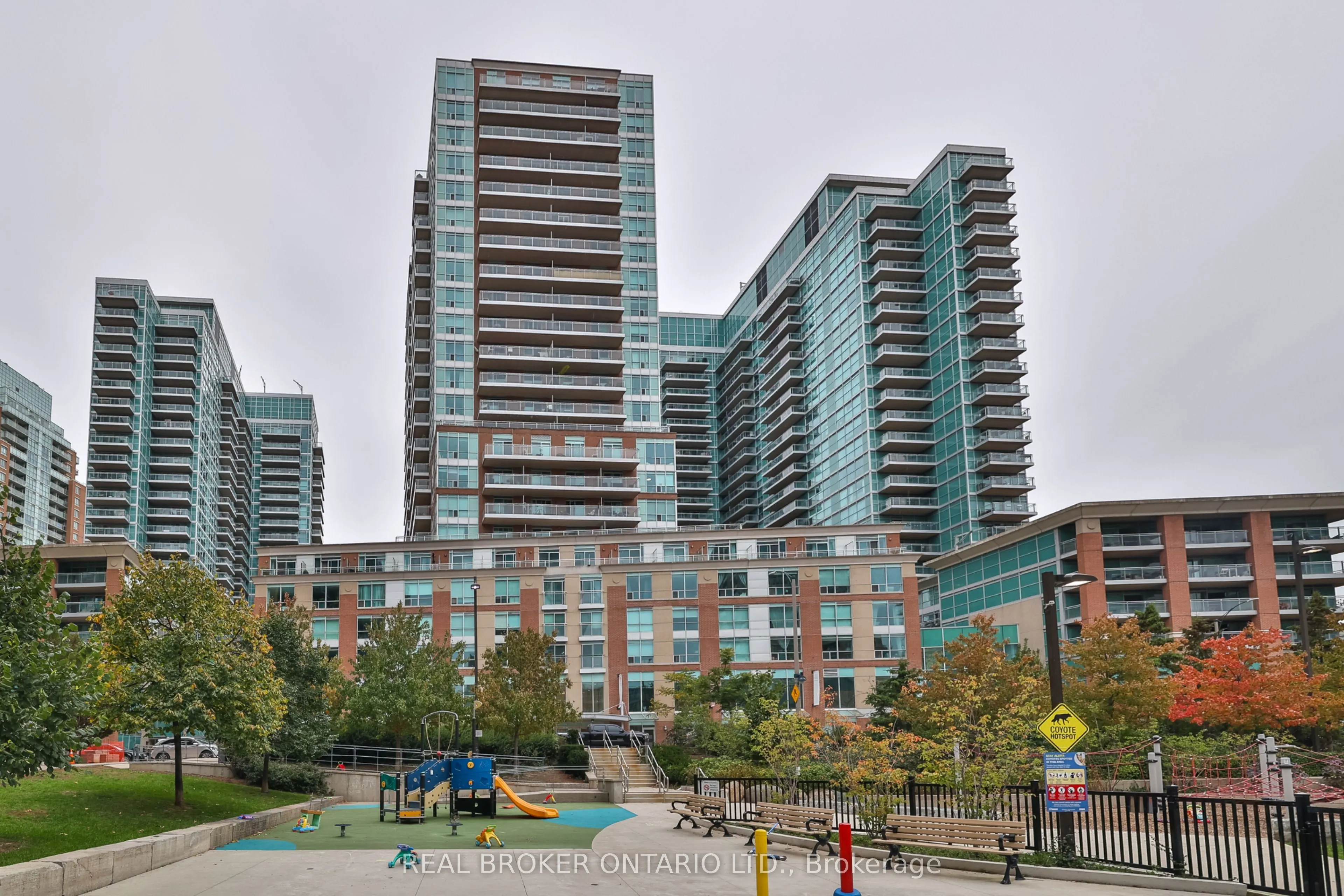 50 Lynn Williams Street, #905
