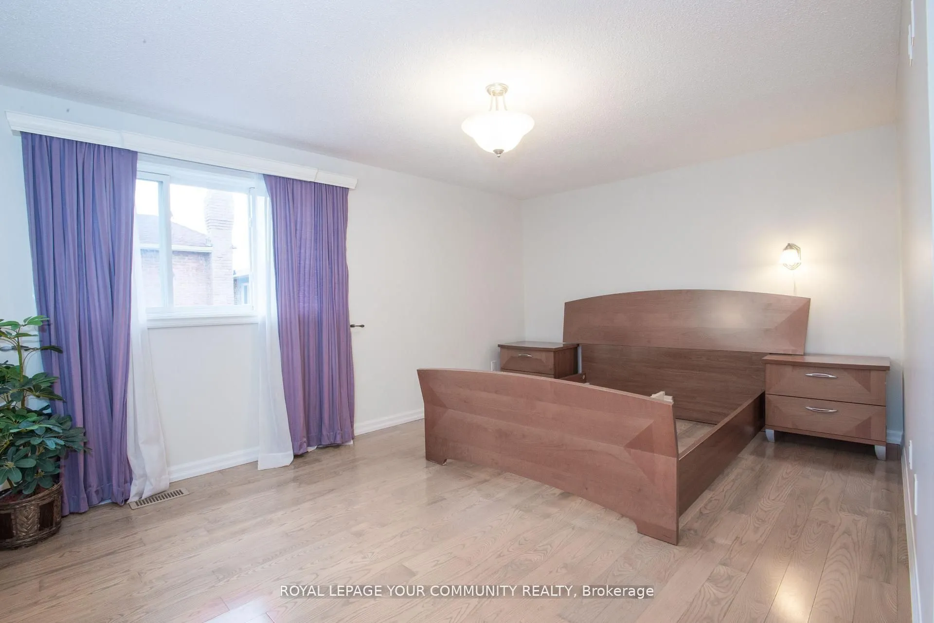90 Carnival Court