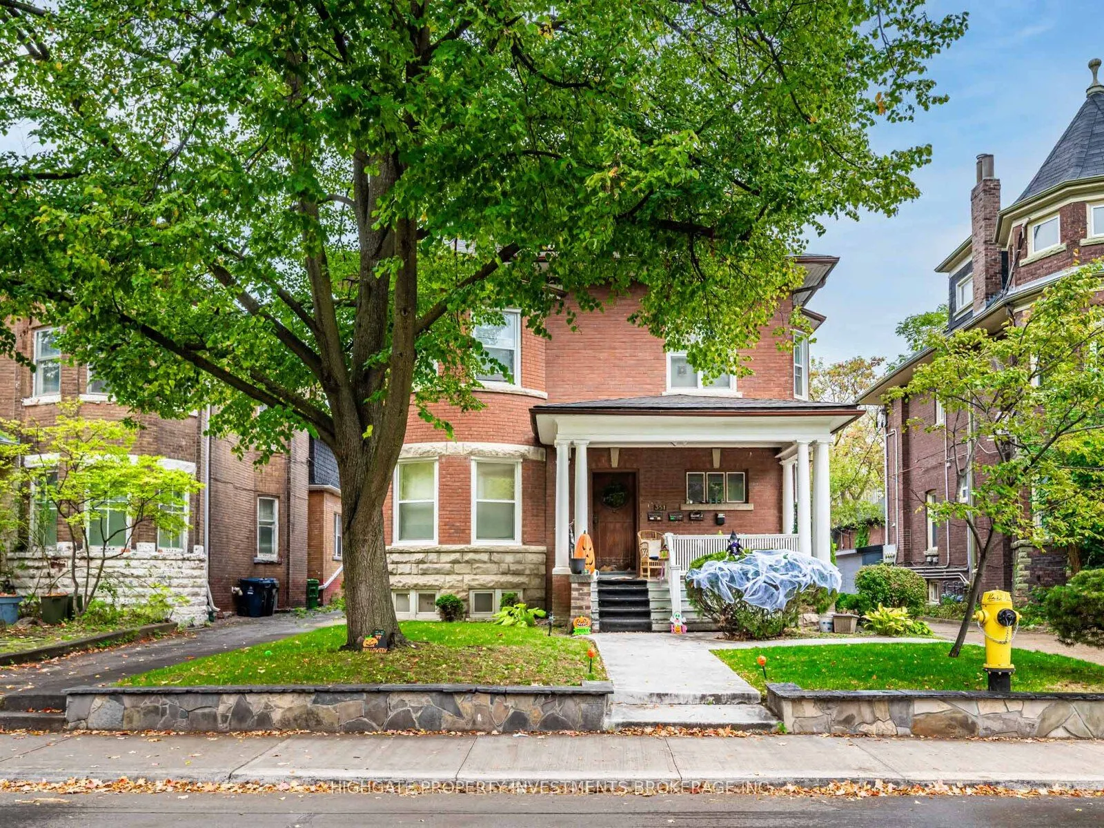 351 Palmerston Boulevard, #3rd Flr