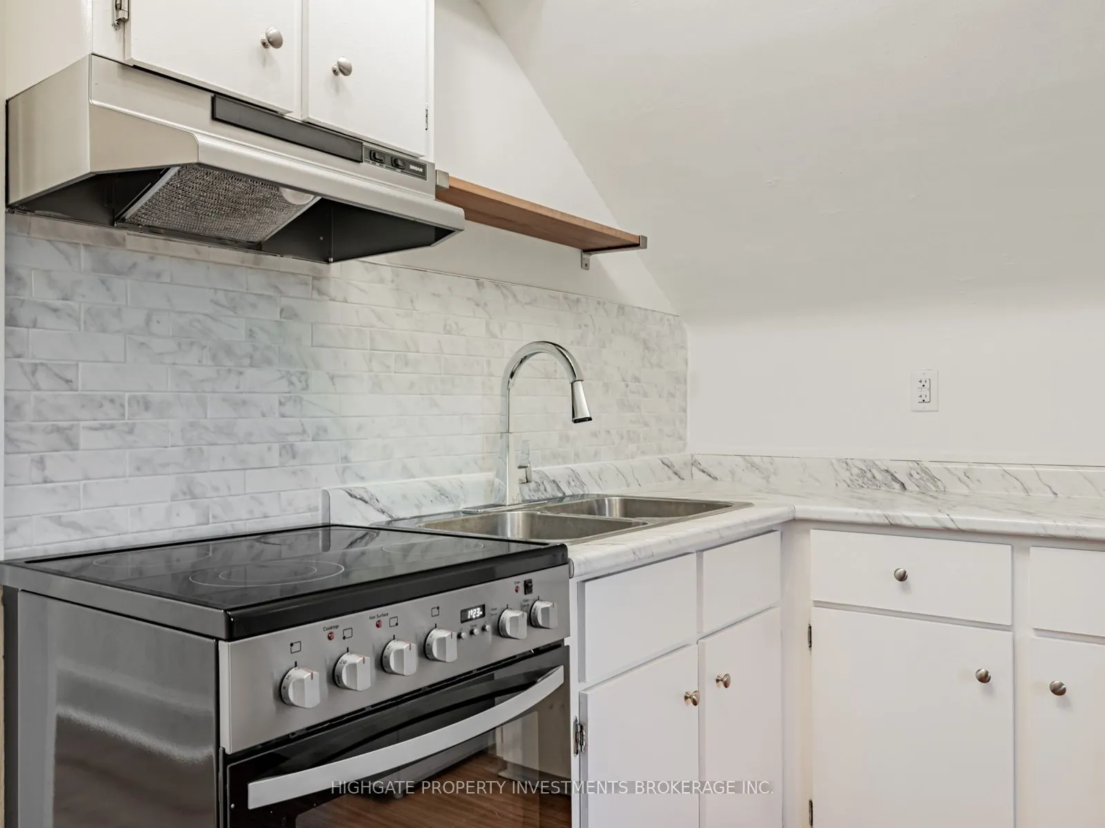 351 Palmerston Boulevard, #3rd Flr