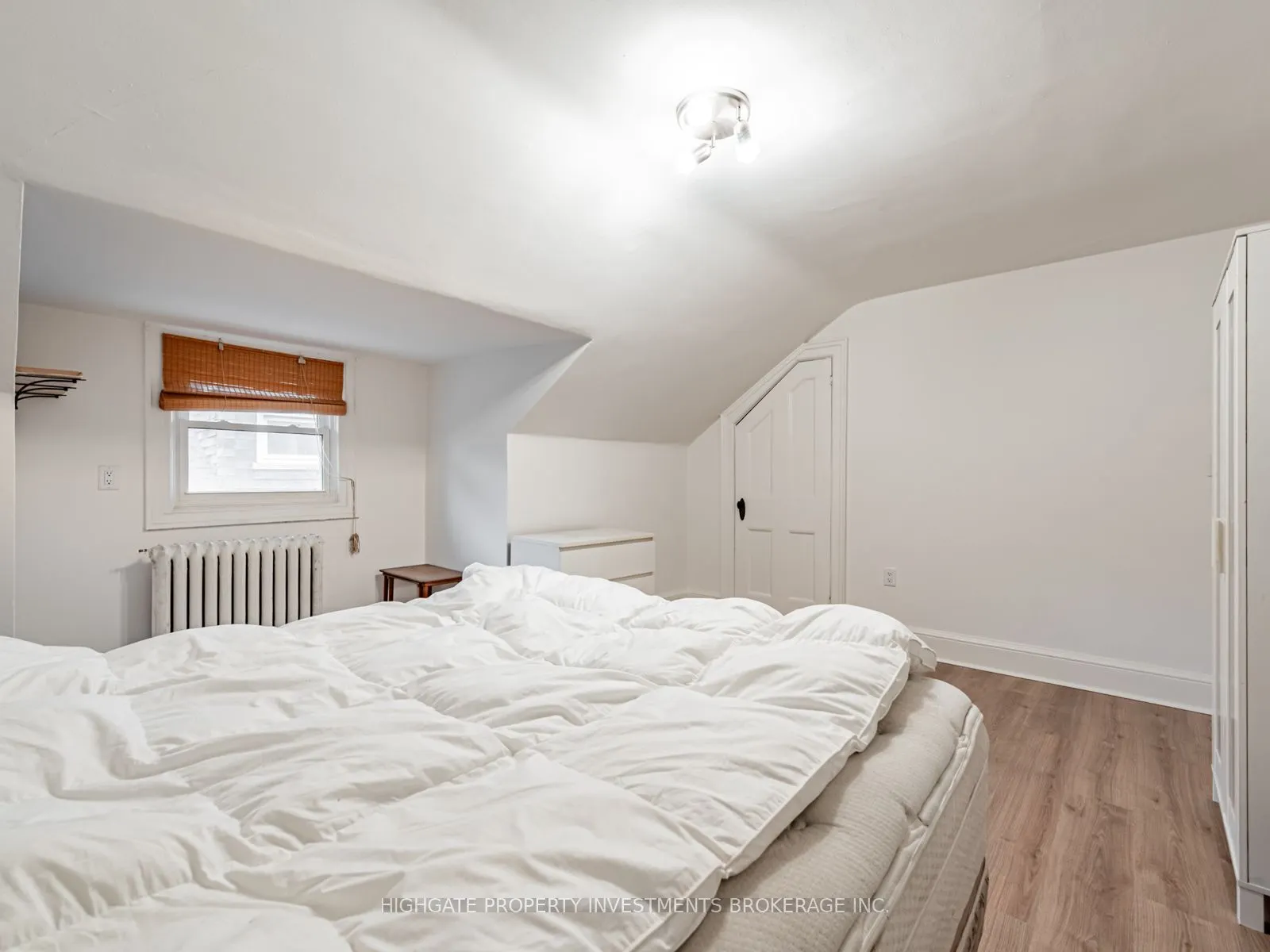 351 Palmerston Boulevard, #3rd Flr