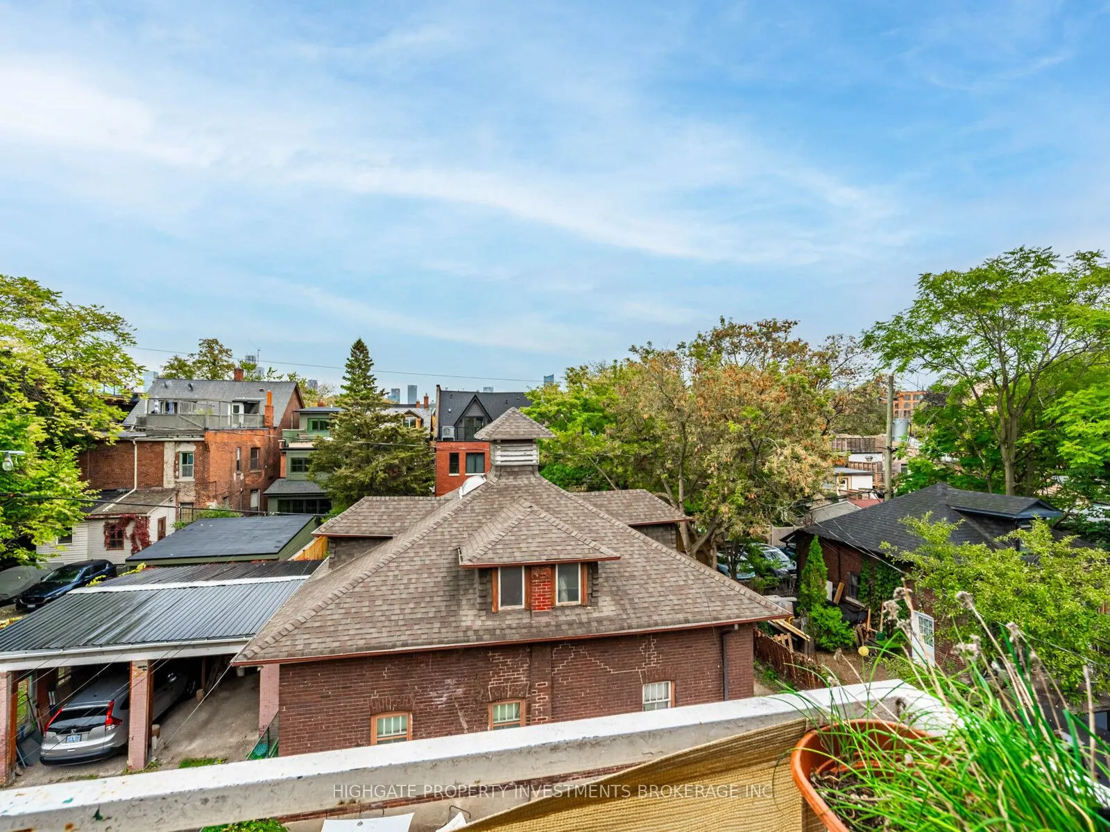 351 Palmerston Boulevard, #3rd Flr