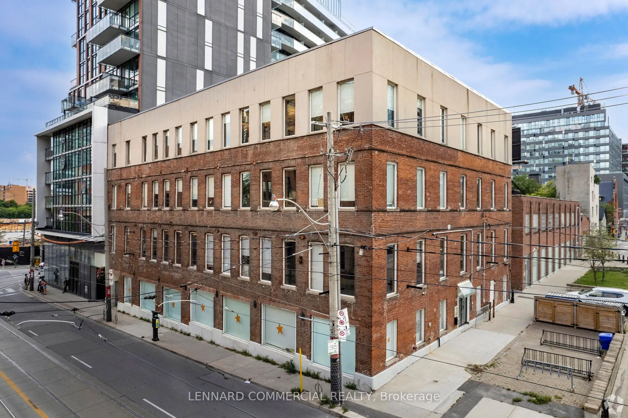 595 Adelaide Street E