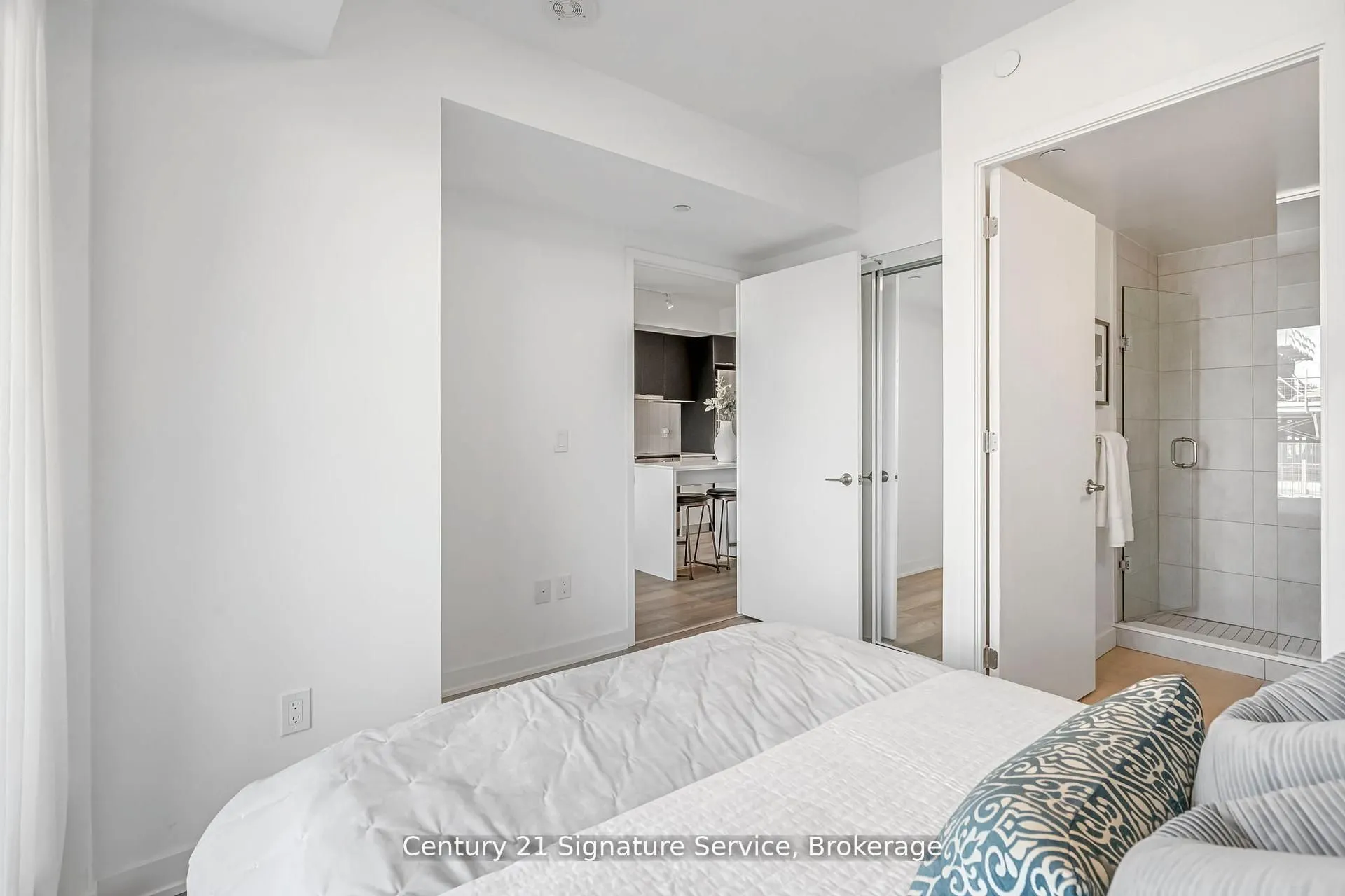8 Tippett Road, #803